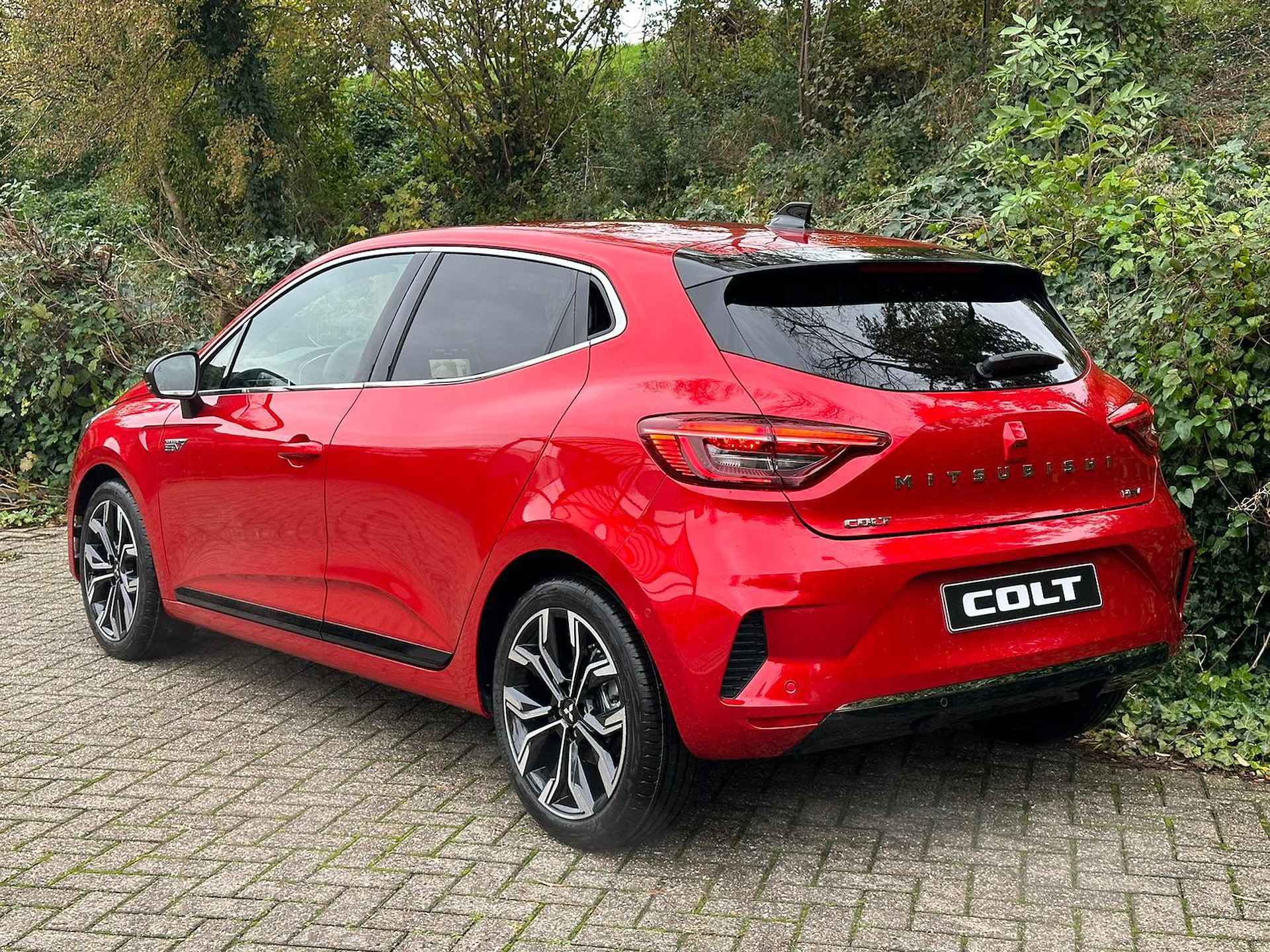 Mitsubishi Colt 1.6 HEV Instyle Hybrid 8 jaar garantie NU 3000,- VOORRAAD KORTING| CLIMATE | CAMERA | STUUR & STOELVERWARMING | ANDROID AUTO / APPLE CARPLAY | LEER | - 4/14