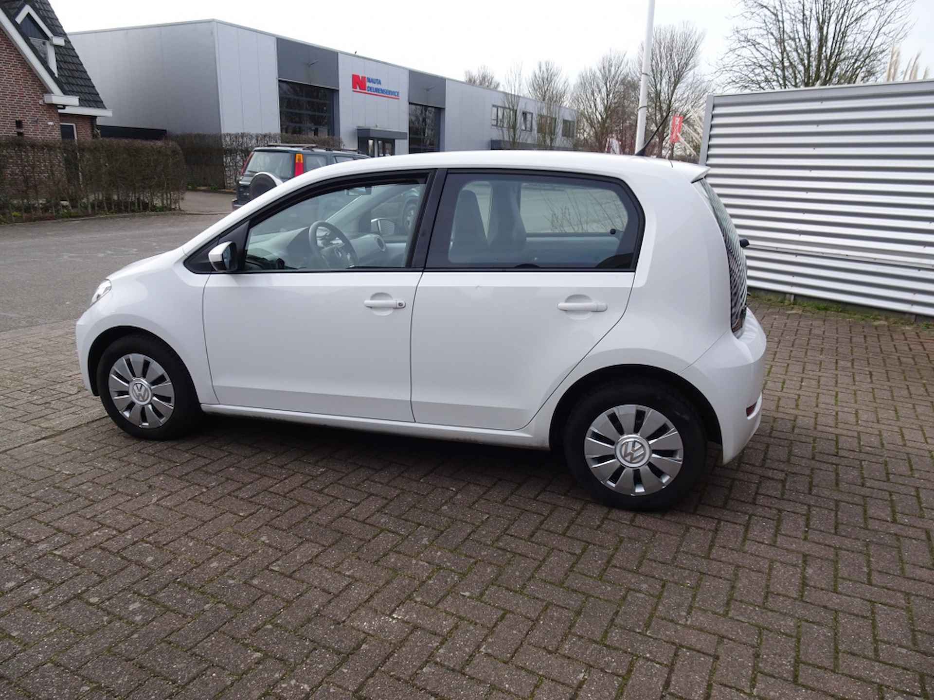 Volkswagen Up! 1.0 BMT move up! - 6/25