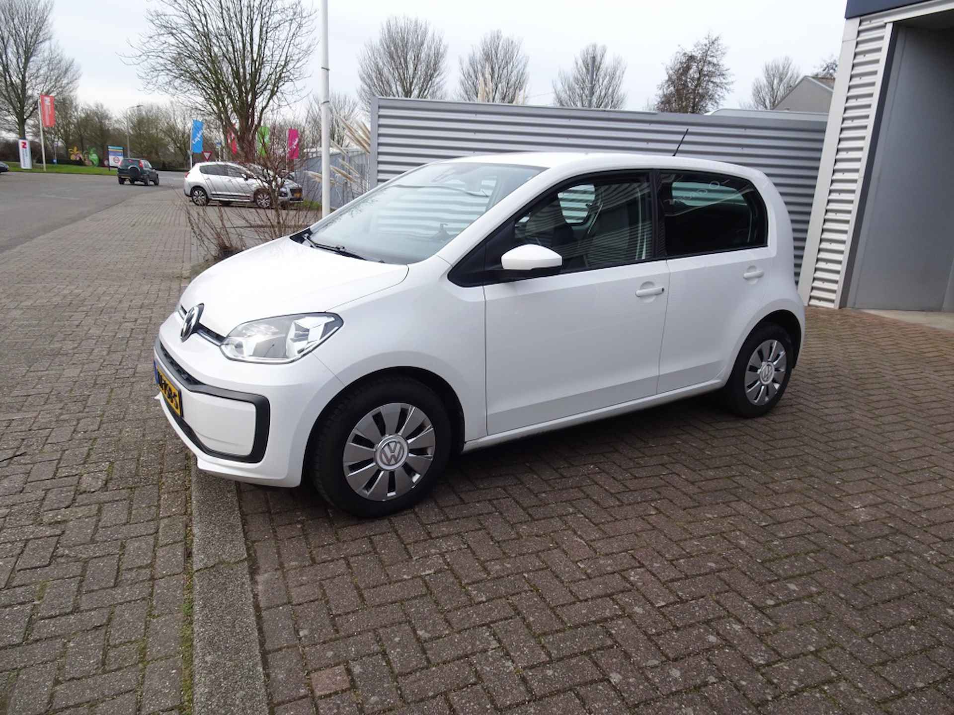 Volkswagen Up! 1.0 BMT move up! - 7/25