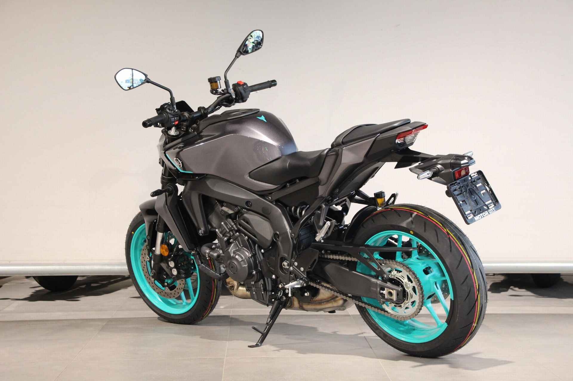 Yamaha MT-09 Y-AMT - 6/15