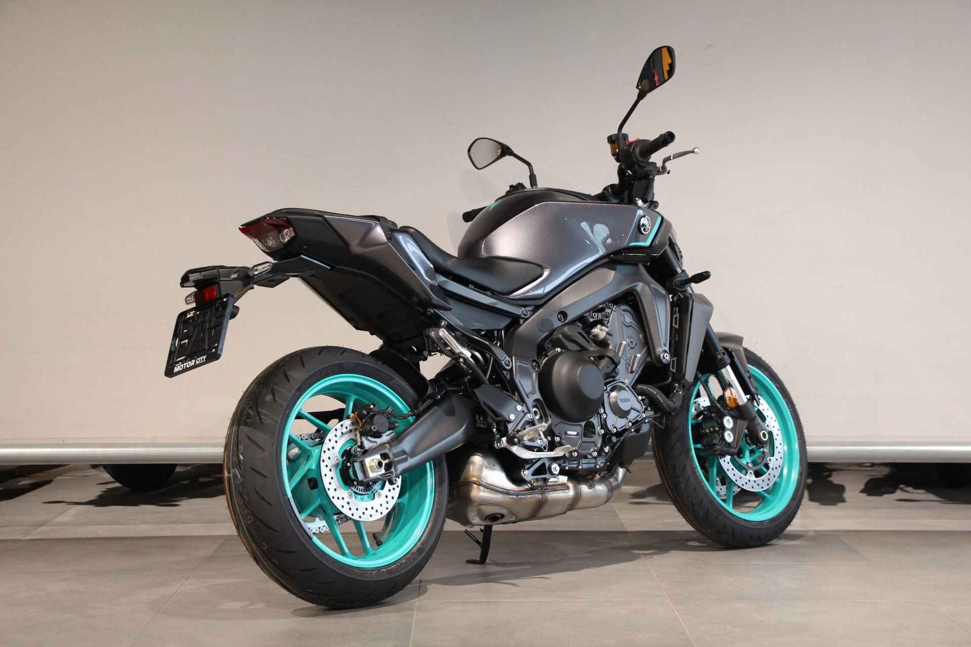 Yamaha MT-09 Y-AMT - 8/15