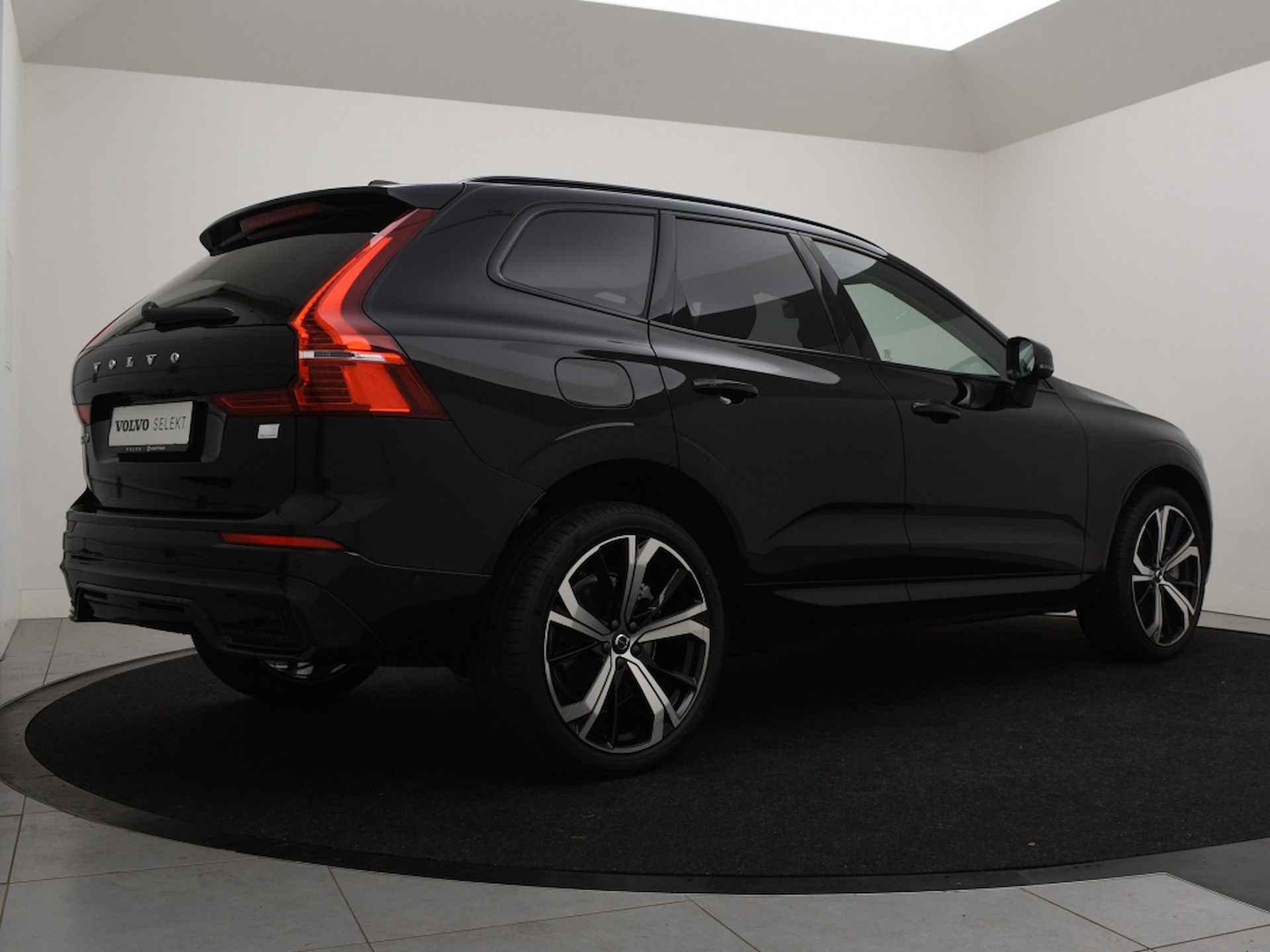 Volvo XC60 T8 PLUG-IN HYBRID LONG RANGE ULTIMATE DARK LUCHTVERING BOWERS&WI - 3/43