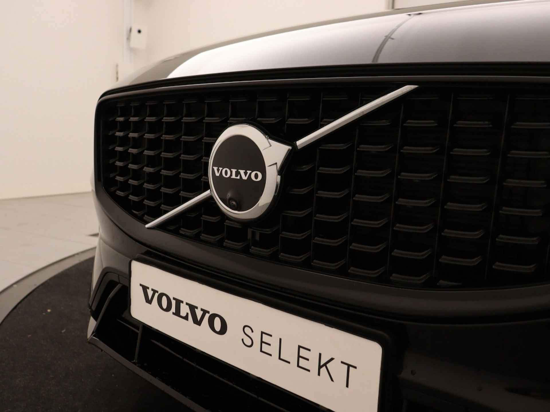 Volvo XC60 T8 PLUG-IN HYBRID LONG RANGE ULTIMATE DARK LUCHTVERING BOWERS&WI - 7/43