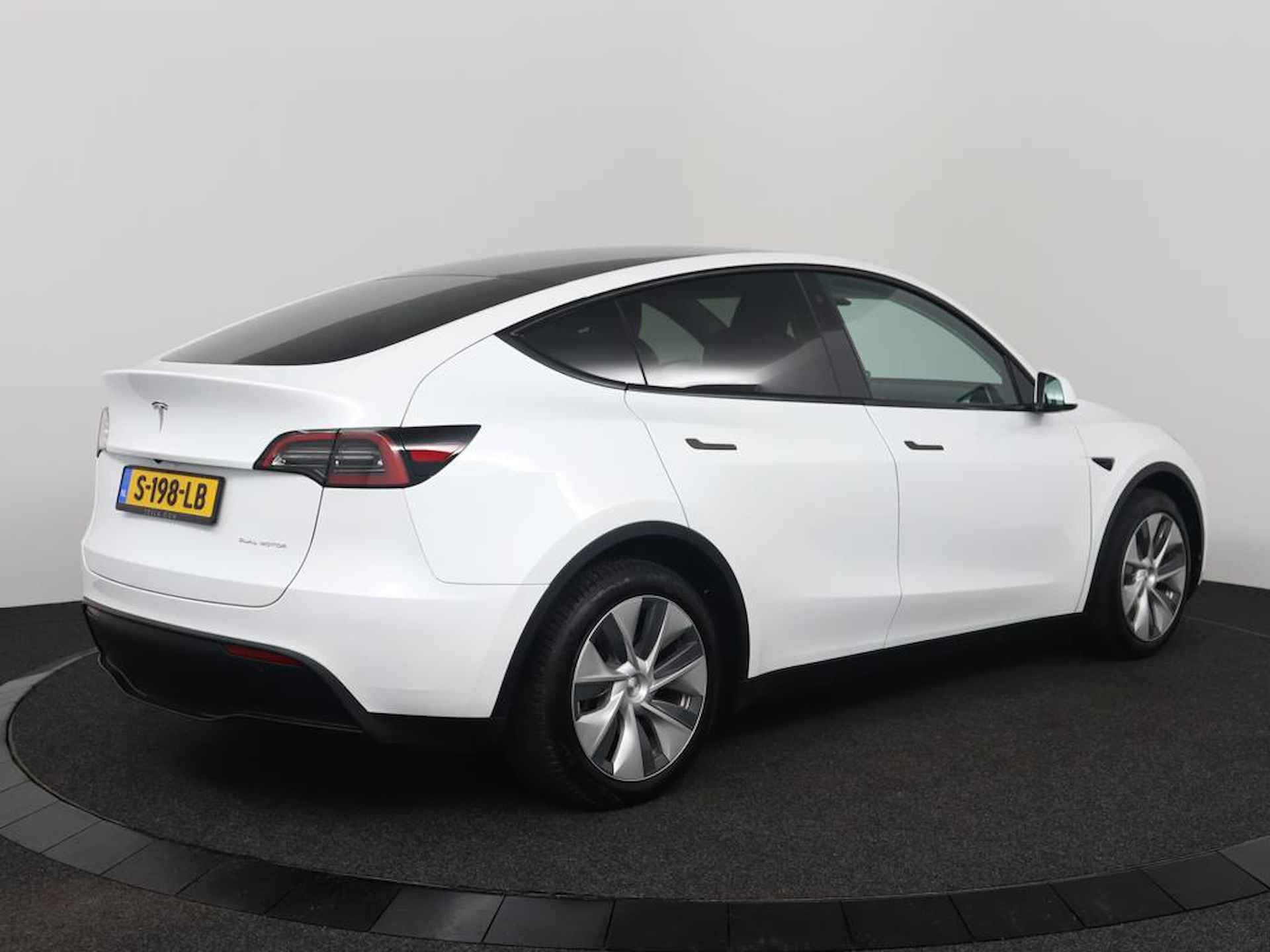 Tesla Model Y Long Range AWD 75 kWh |NL Auto|1e eigenaar|Autopilot|Pano| - 5/55