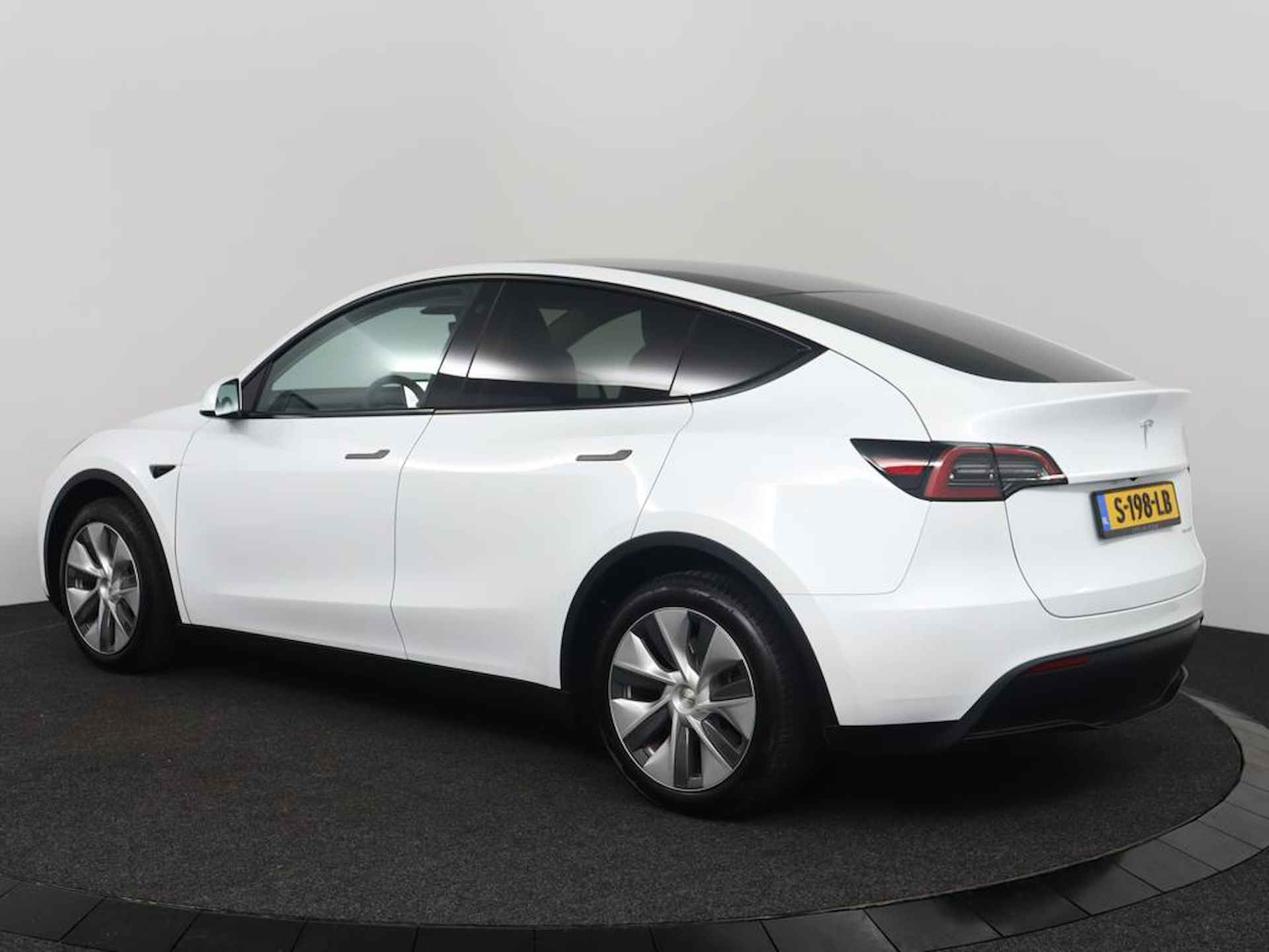 Tesla Model Y Long Range AWD 75 kWh |NL Auto|1e eigenaar|Autopilot|Pano| - 7/55