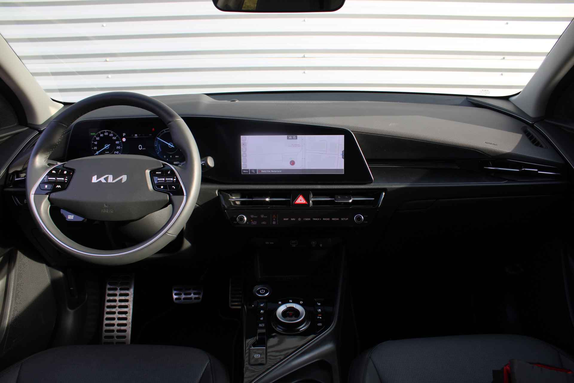 Kia Niro EV ExecutiveLine 64.8 kWh | Airco | Navi | Cruise | 17" LM | Camera | Leer | Keyless | BTW auto | - 9/43