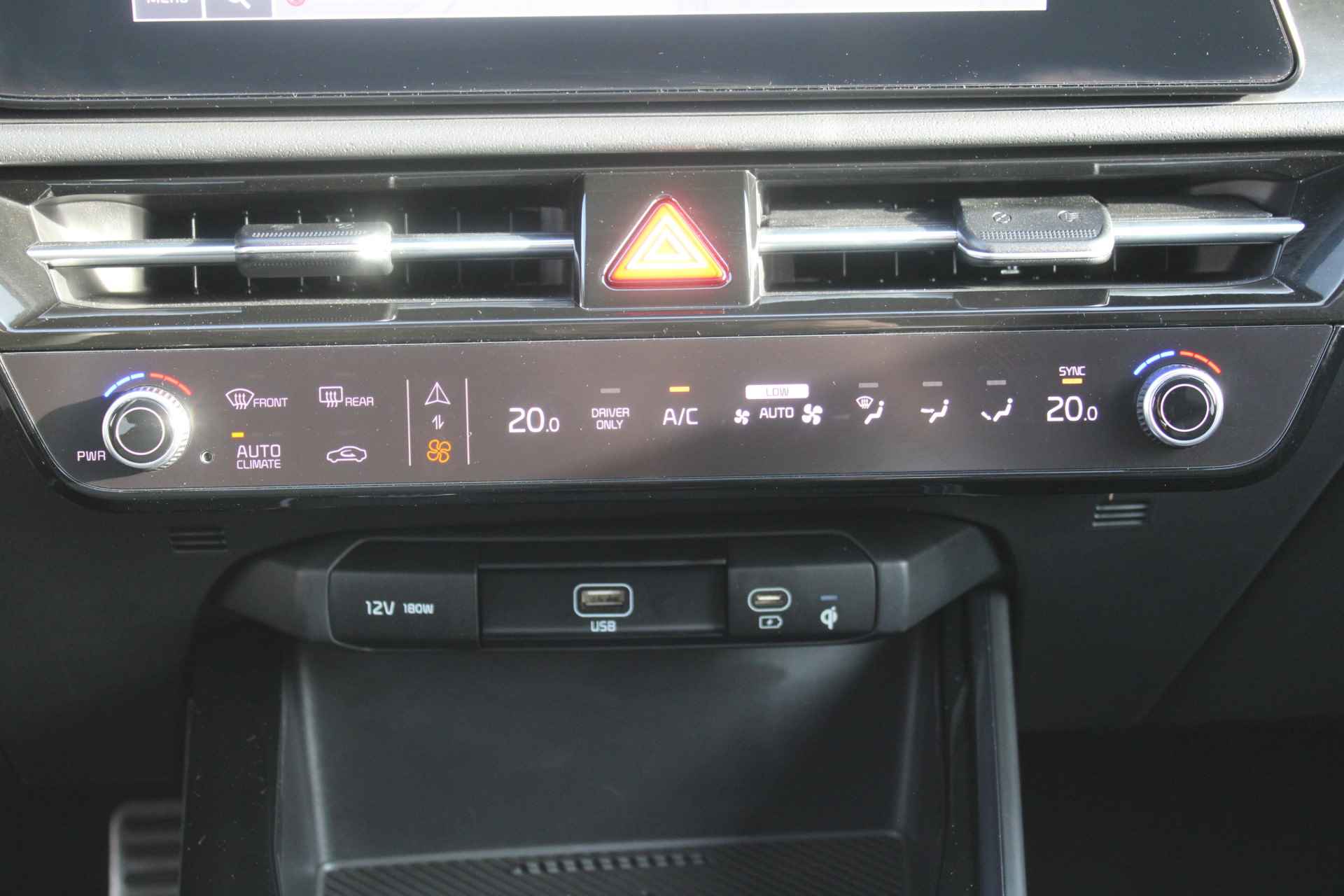 Kia Niro EV ExecutiveLine 64.8 kWh | Airco | Navi | Cruise | 17" LM | Camera | Leer | Keyless | BTW auto | - 23/43