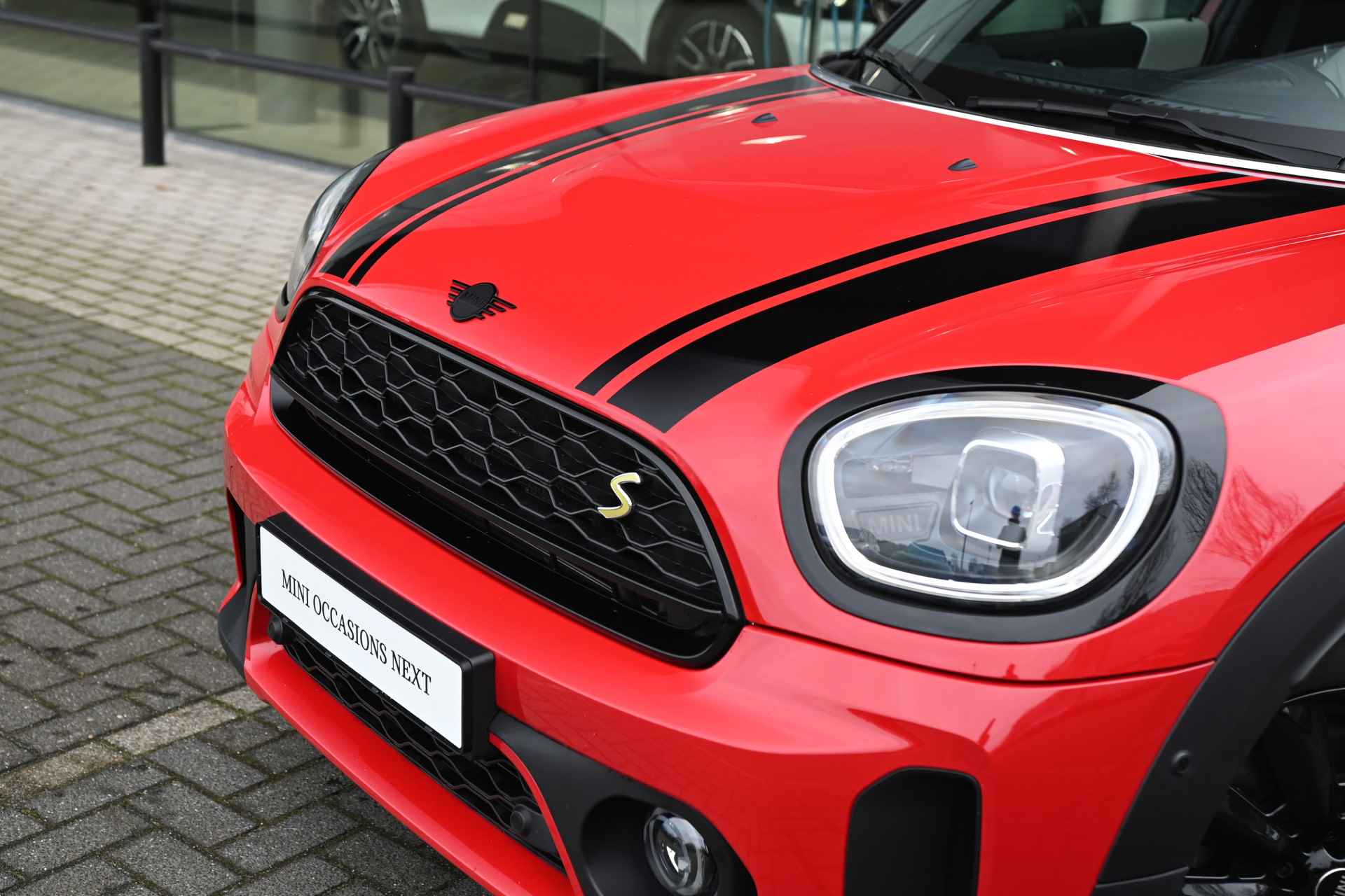 MINI Countryman Cooper S E ALL4 Classic Automaat / Panoramadak / Achteruitrijcamera / Stoelverwarming / LED / Harman Kardon / Active Cruise Control / Comfort Access - 21/32