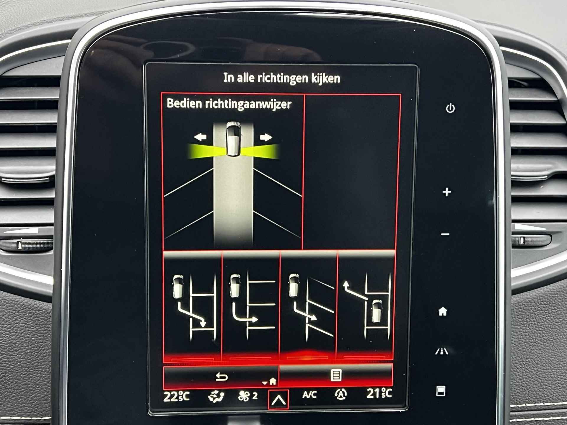 Renault Scénic 1.3 TCe 140 Bose Black Edition Automaat / Trekhaak 1.500kg / Dealer onderhouden / 1e eigenaar / Parkeerassistent / Adaptieve CC / Apple Carplay Android / - 19/64