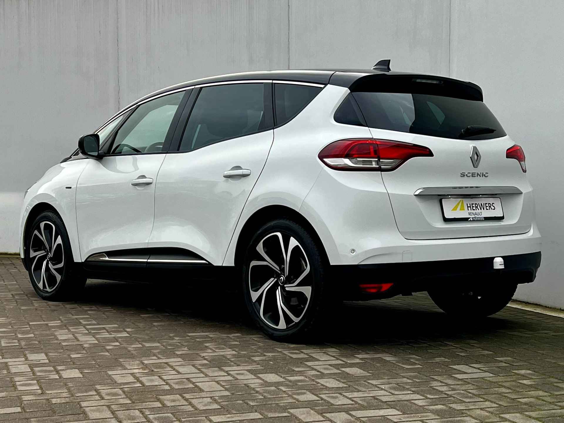 Renault Scénic 1.3 TCe 140 Bose Black Edition Automaat / Trekhaak 1.500kg / Dealer onderhouden / 1e eigenaar / Parkeerassistent / Adaptieve CC / Apple Carplay Android / - 23/64