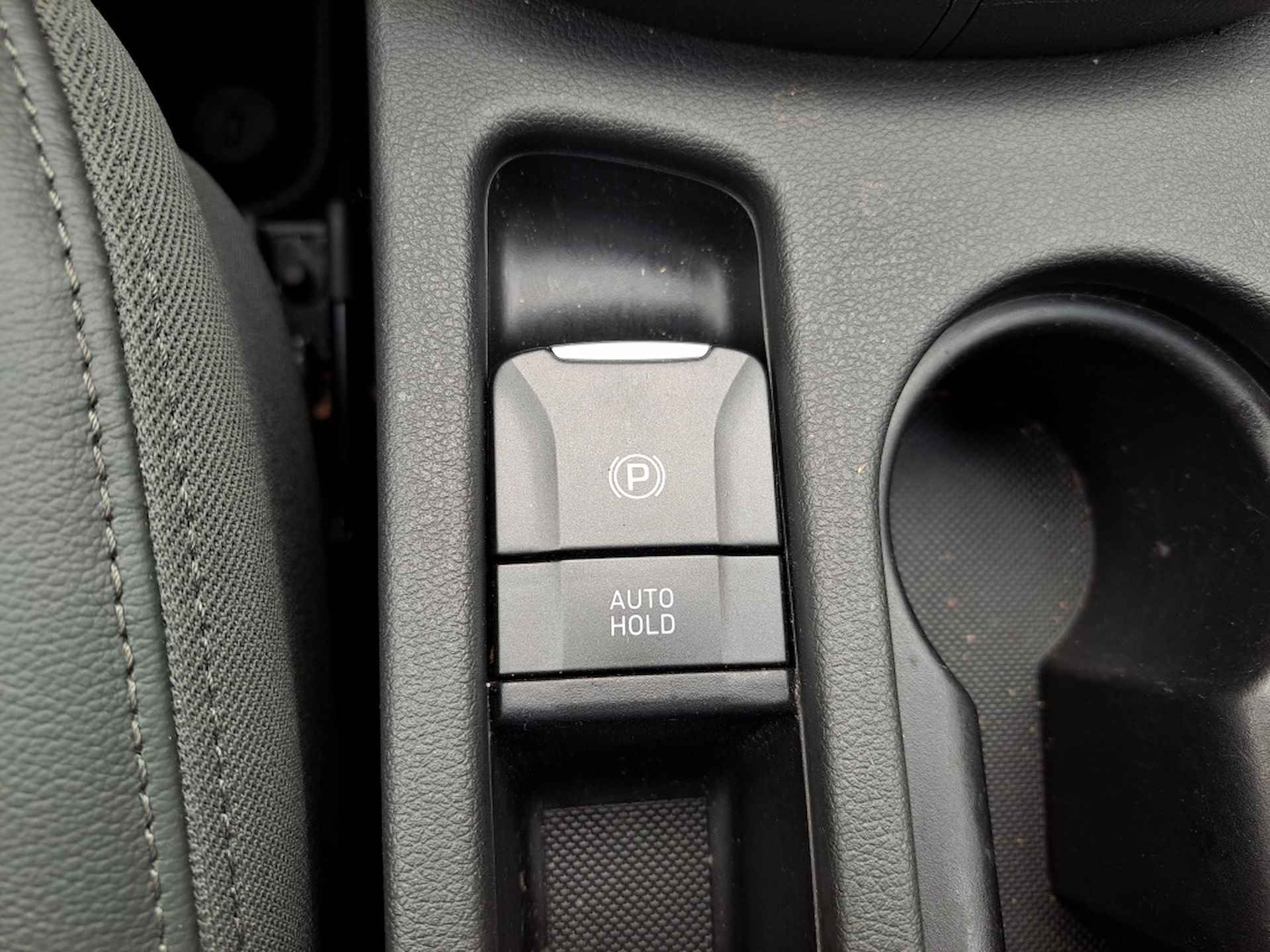 Hyundai Kona 1.6 GDI HEV Premium - 34/36