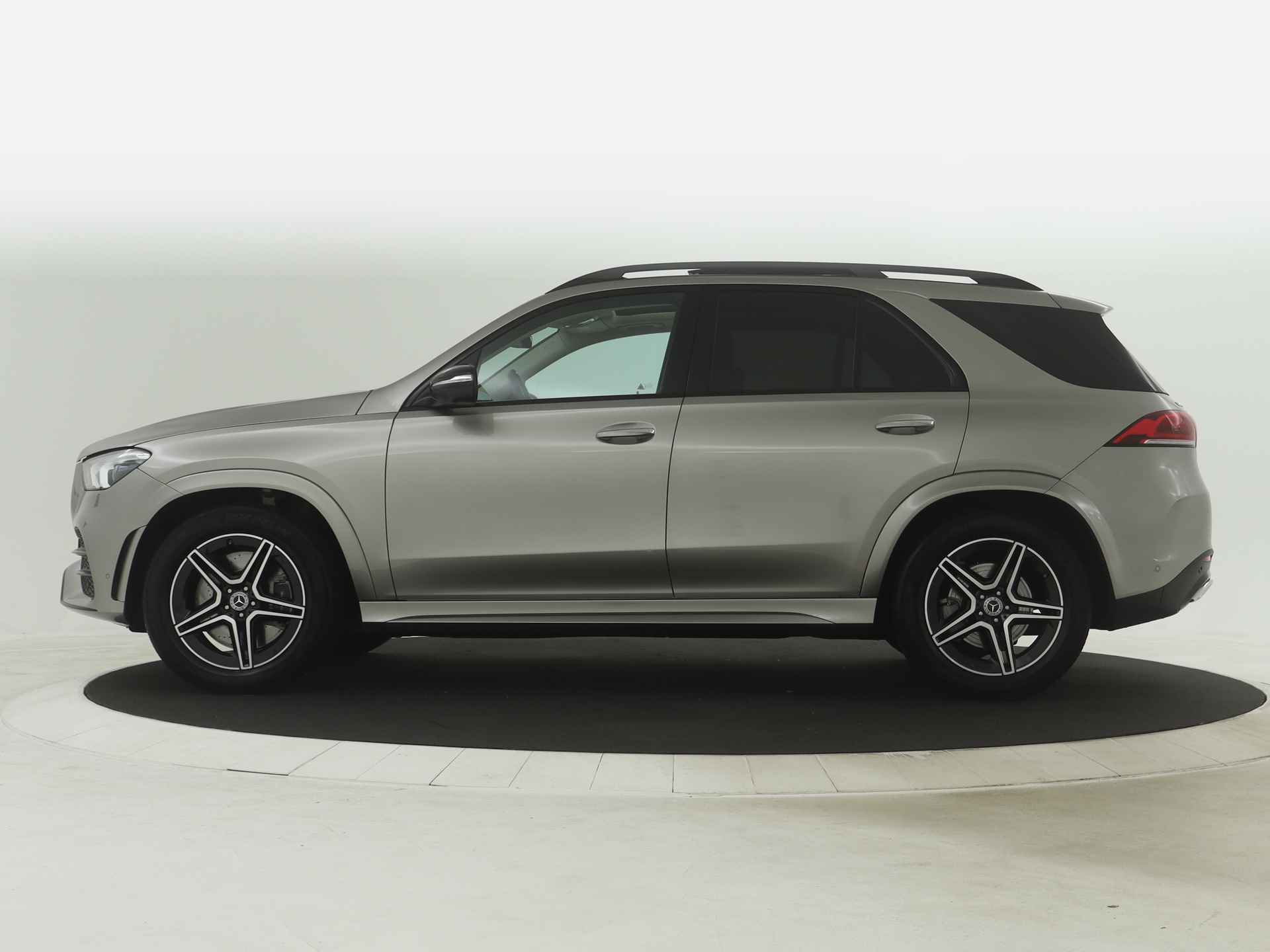 Mercedes-Benz GLE 450 4MATIC AMG Line Premium | Stoelventilatie | Panoramadak | Luchtvering | Burmester | Navigatie | Alarm klasse 3 | Parking support | inclusief 24 maanden MB Certified garantie voor europa - 4/44