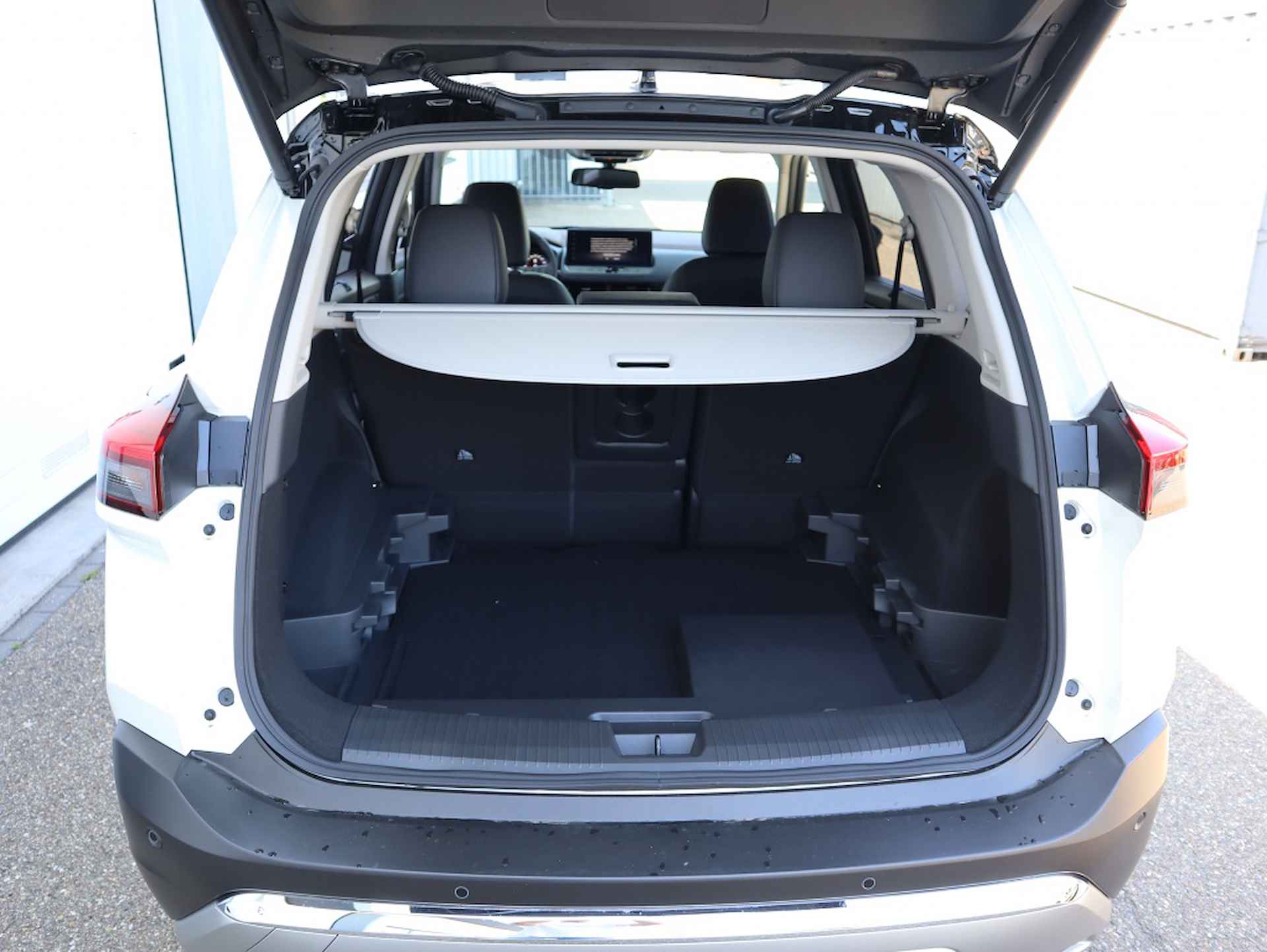 Nissan X-Trail 1.5 e-Power Tekna / Sun-pack / - 9/42