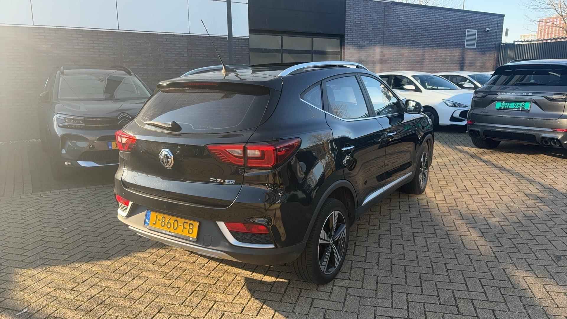 MG ZS EV Luxury 45 kWh - 4/16