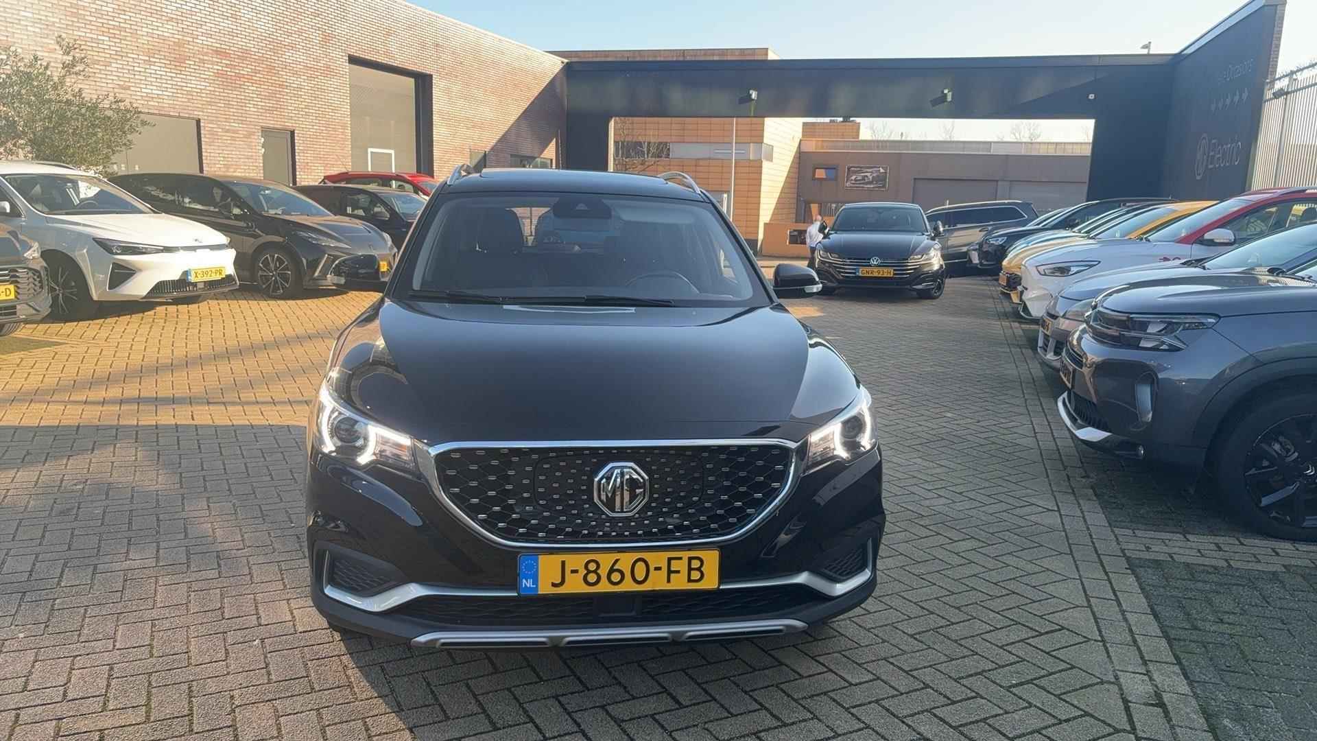 MG ZS EV Luxury 45 kWh - 6/16