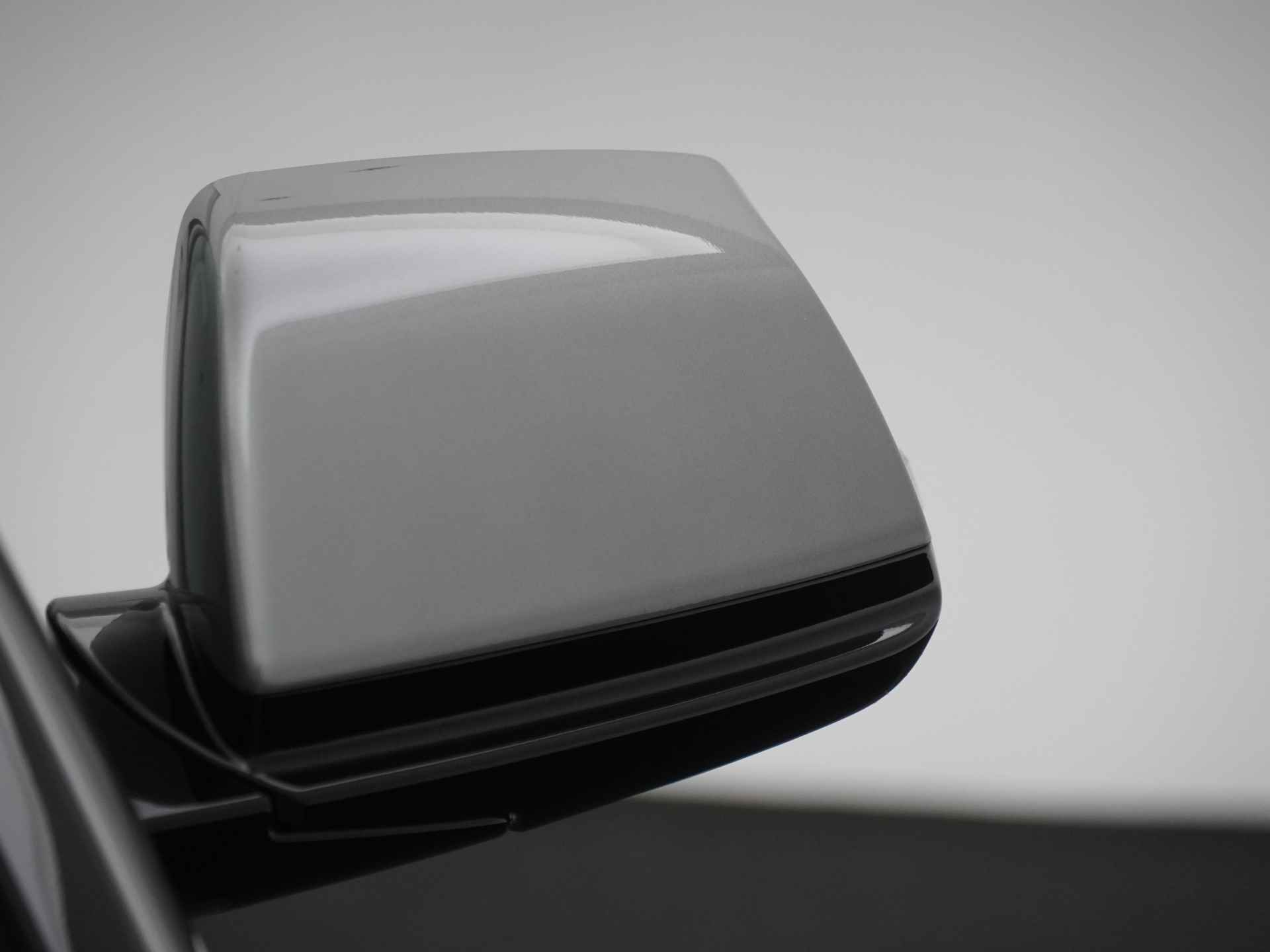 Kia Niro EV DynamicLine 64.8 kWh - Navigatie - Apple CarPlay / Android Auto - Adaptieve Cruise Control - Uit voorraad leverbaar - Fabrieksgarantie tot 2031 - 15/47