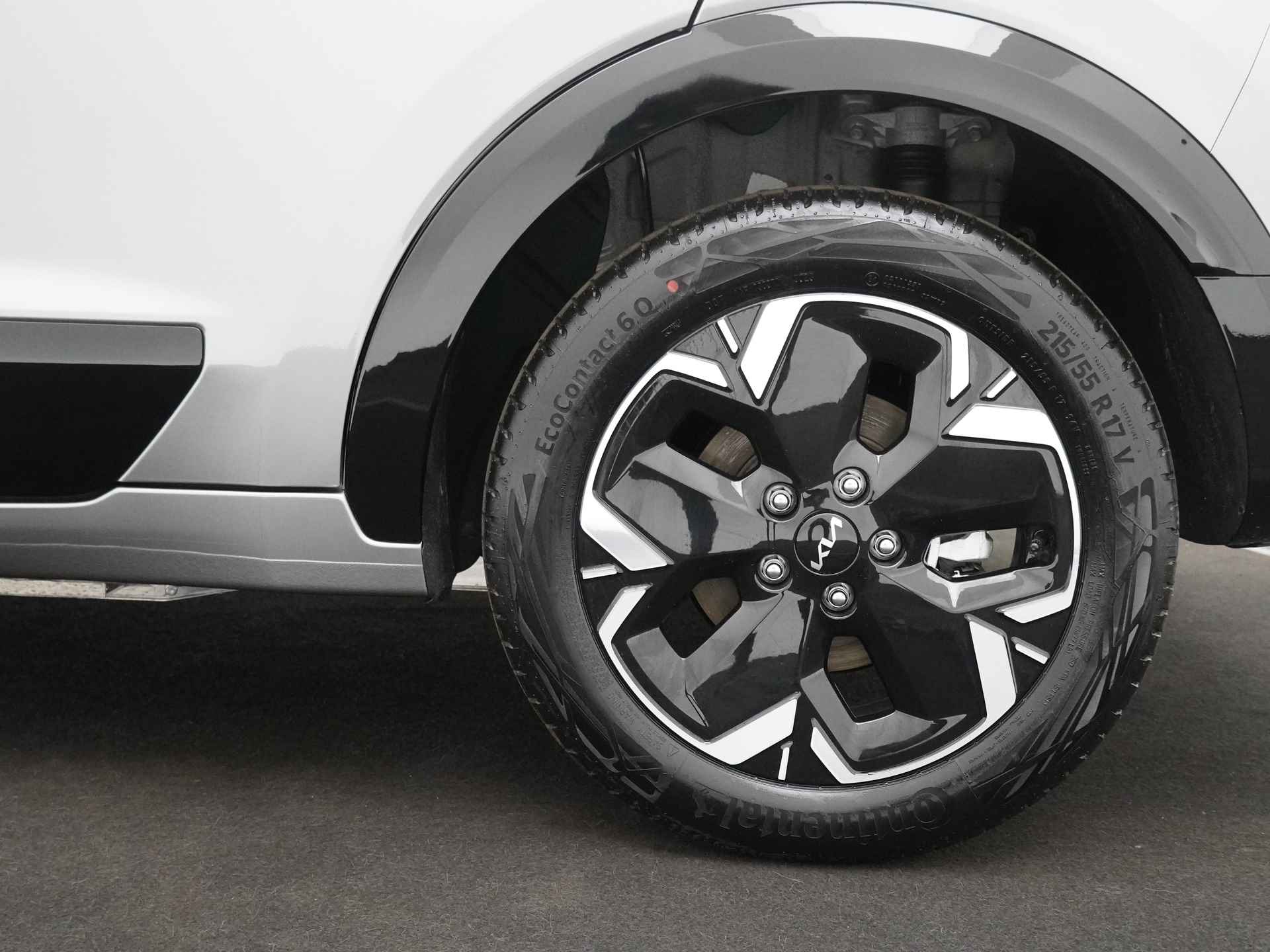 Kia Niro EV DynamicLine 64.8 kWh - Navigatie - Apple CarPlay / Android Auto - Adaptieve Cruise Control - Uit voorraad leverbaar - Fabrieksgarantie tot 2031 - 16/47