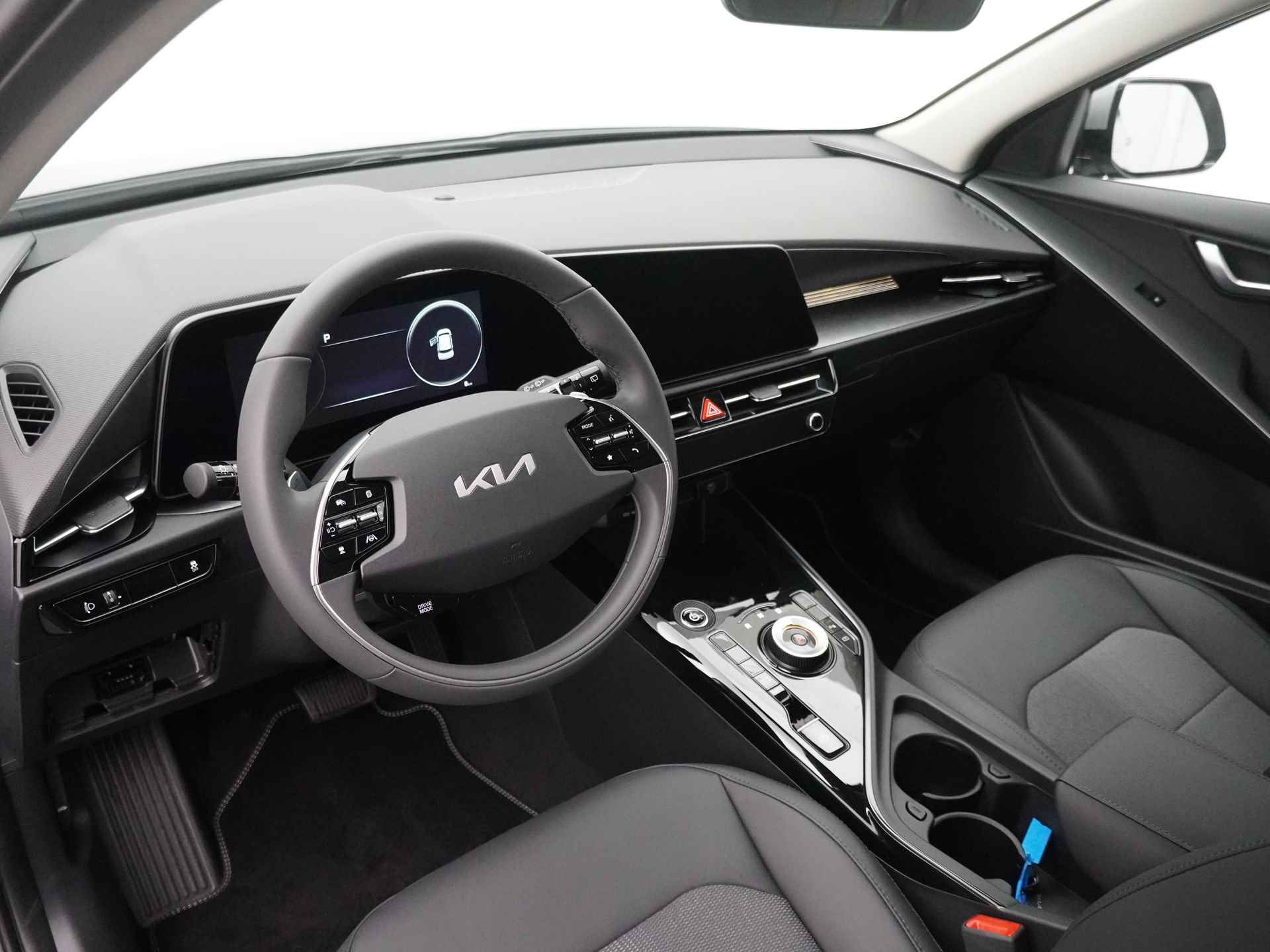 Kia Niro EV DynamicLine 64.8 kWh - Navigatie - Apple CarPlay / Android Auto - Adaptieve Cruise Control - Uit voorraad leverbaar - Fabrieksgarantie tot 2031 - 18/47