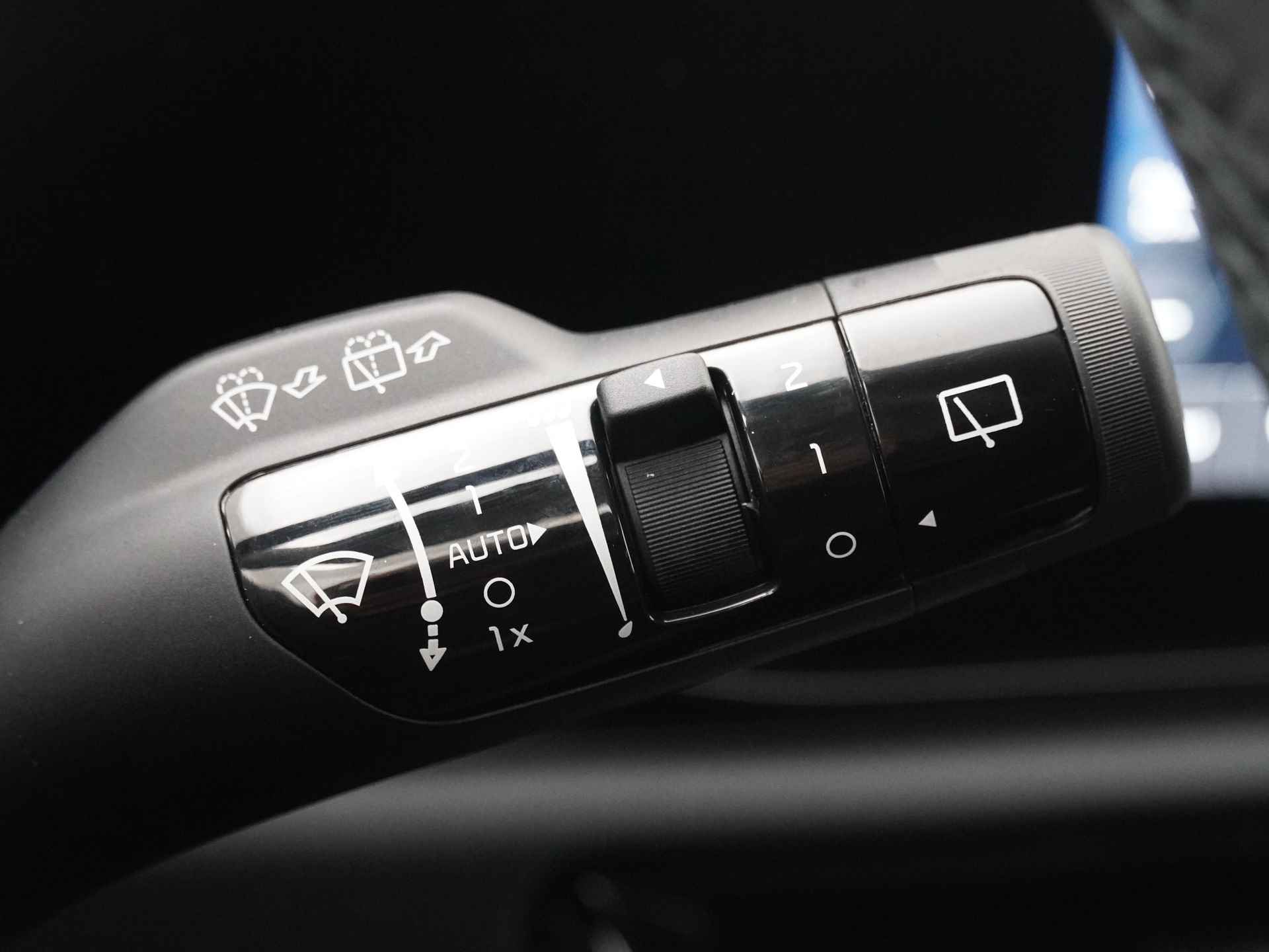 Kia Niro EV DynamicLine 64.8 kWh - Navigatie - Apple CarPlay / Android Auto - Adaptieve Cruise Control - Uit voorraad leverbaar - Fabrieksgarantie tot 2031 - 26/47