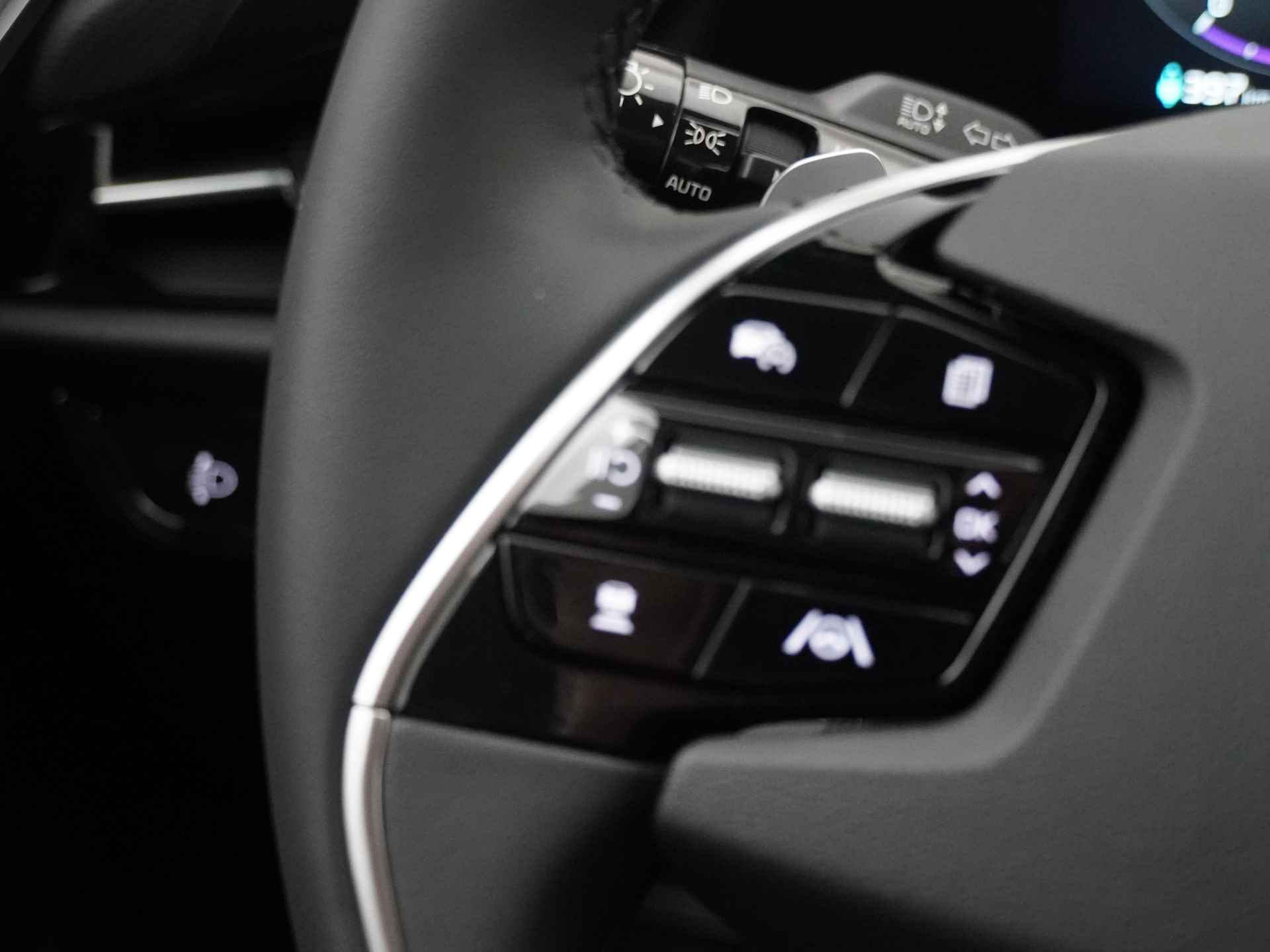 Kia Niro EV DynamicLine 64.8 kWh - Navigatie - Apple CarPlay / Android Auto - Adaptieve Cruise Control - Uit voorraad leverbaar - Fabrieksgarantie tot 2031 - 27/47