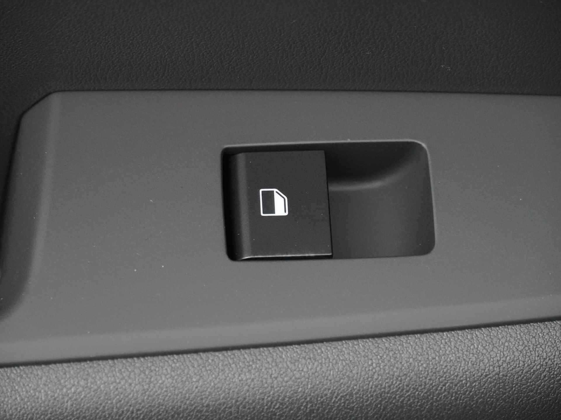 Kia Niro EV DynamicLine 64.8 kWh - Navigatie - Apple CarPlay / Android Auto - Adaptieve Cruise Control - Uit voorraad leverbaar - Fabrieksgarantie tot 2031 - 35/47