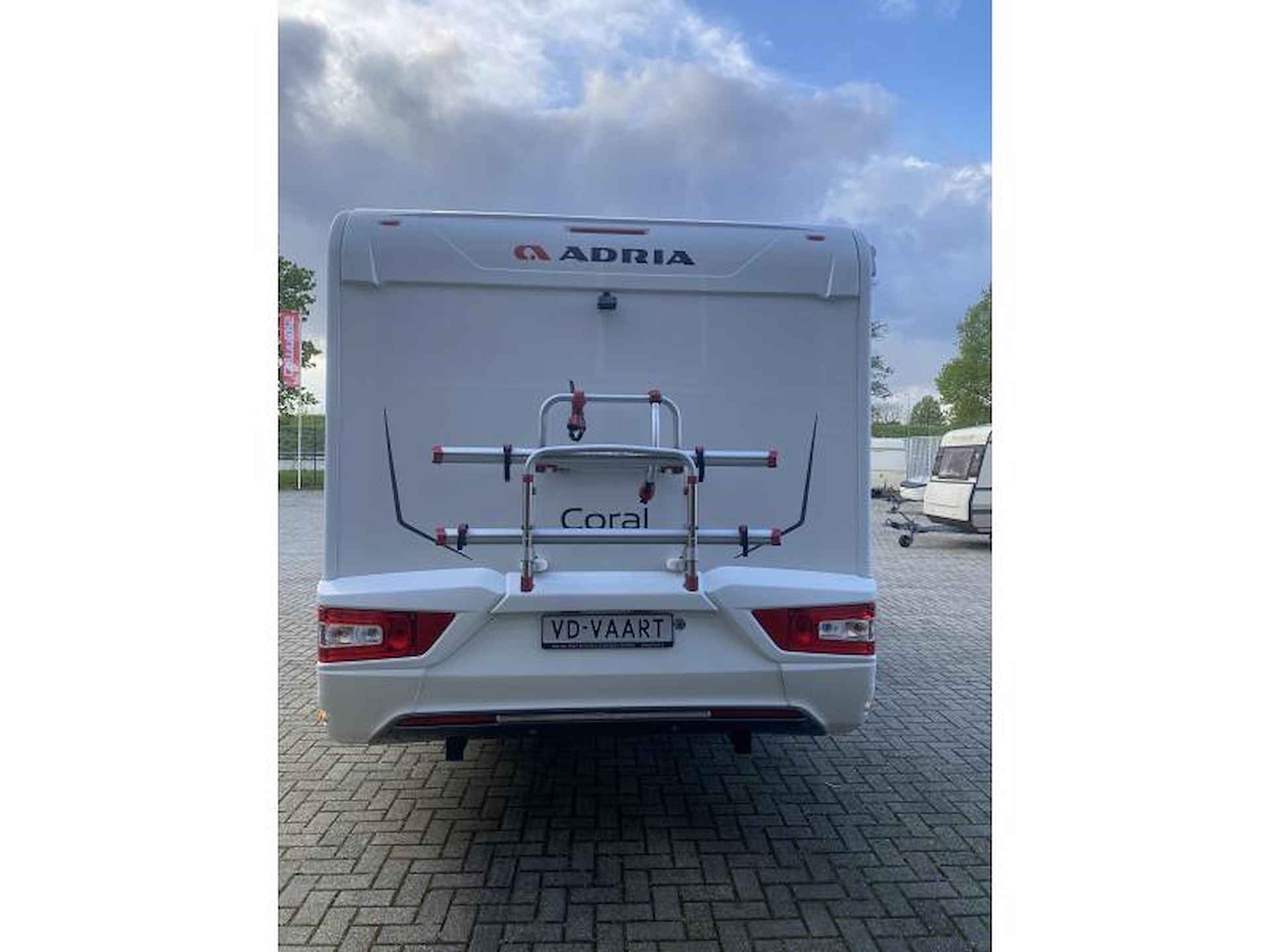 Adria Coral S  600 SL - 4/25