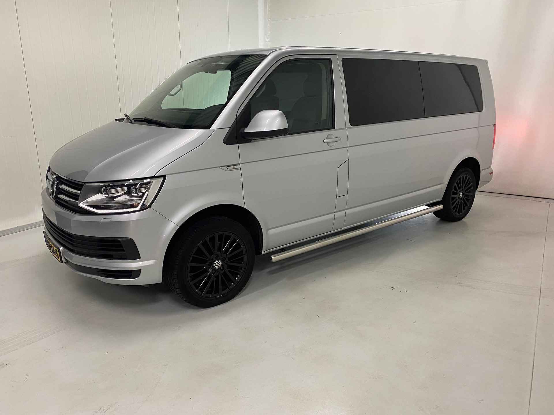 Volkswagen Transporter 2.0 TDI L2H1 DC Caravelle Leer Camera Trekhaak sidebars - 7/32