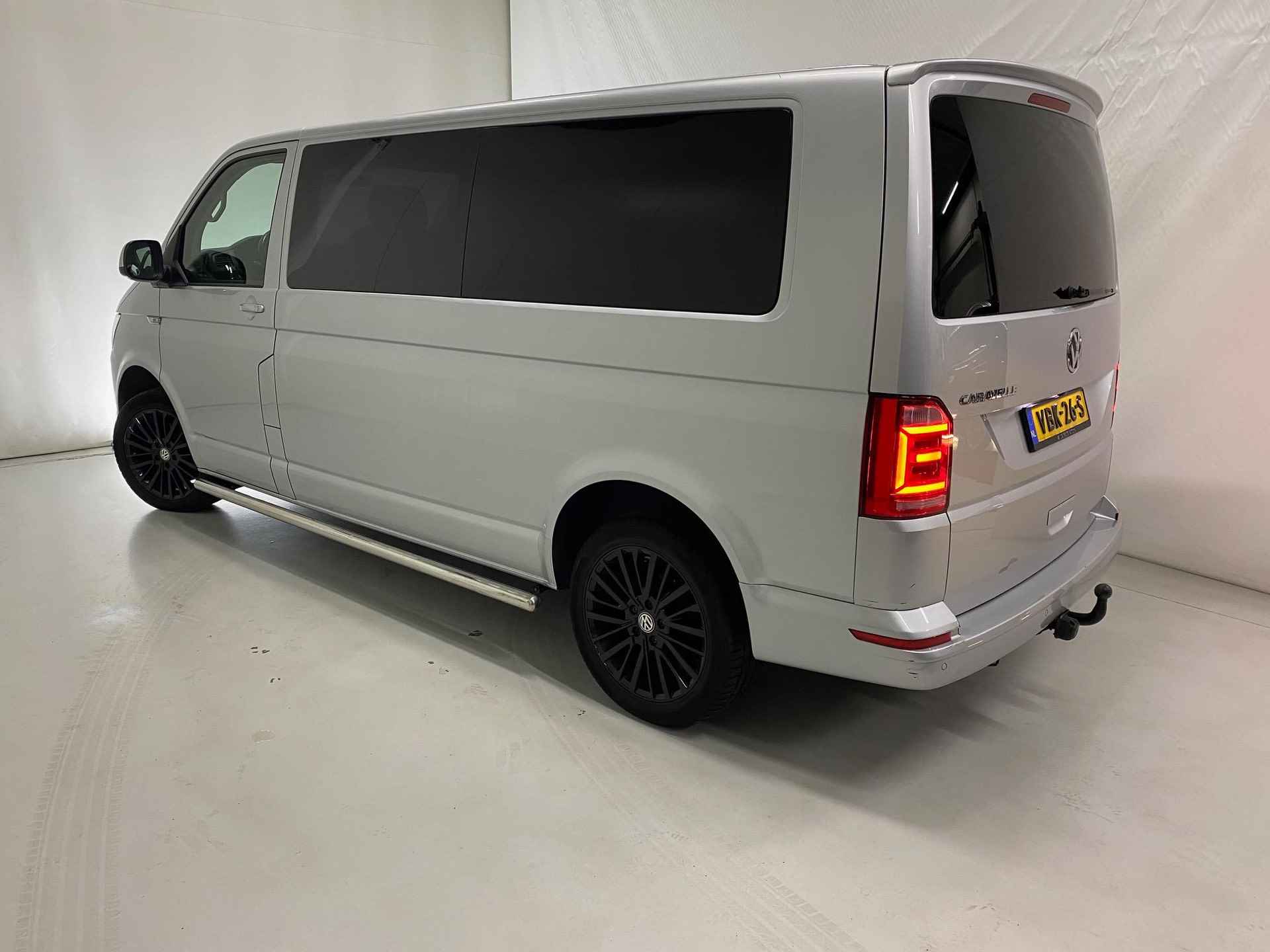 Volkswagen Transporter 2.0 TDI L2H1 DC Caravelle Leer Camera Trekhaak sidebars - 30/32