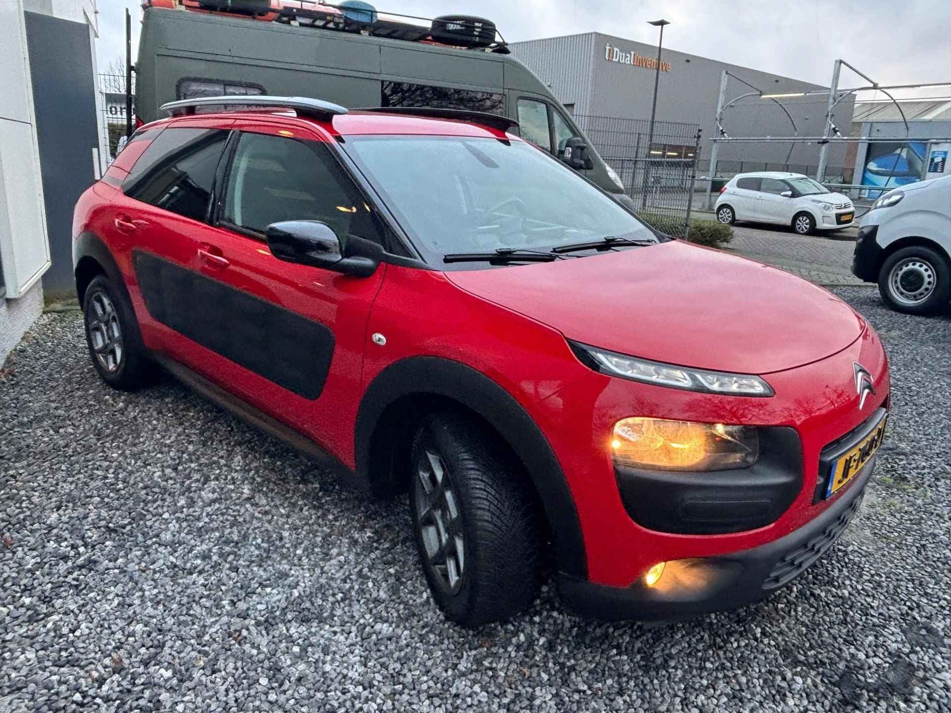 Citroen C4 Cactus 1.2 PureTech Shine 82pk | 1e eigenaar, dealer onderhouden! | Geleverd incl 12 maanden BOVAG garantie! | - 3/18