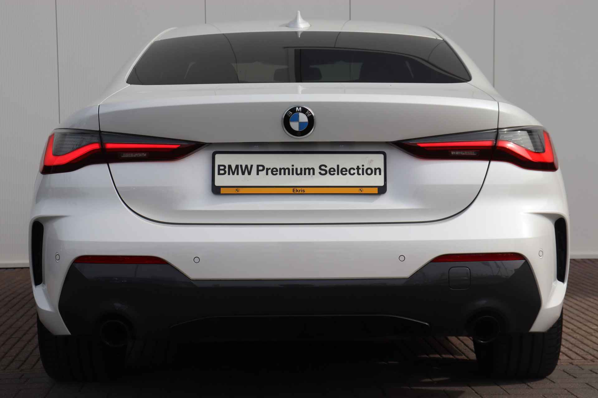 BMW 4 Serie Coupé 420i | High Executive M-Sportpakket / Comfort Access / Laserlicht / HIFI / Head Up Display / 19 '' / - 5/26