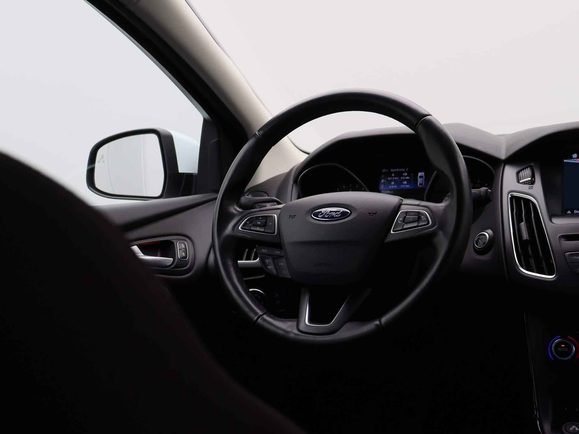 Ford Focus 1.0 Titanium  | Navigatie | Apple Carplay - 11/40