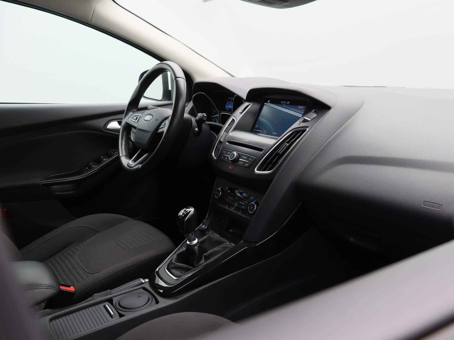 Ford Focus 1.0 Titanium  | Navigatie | Apple Carplay - 33/40