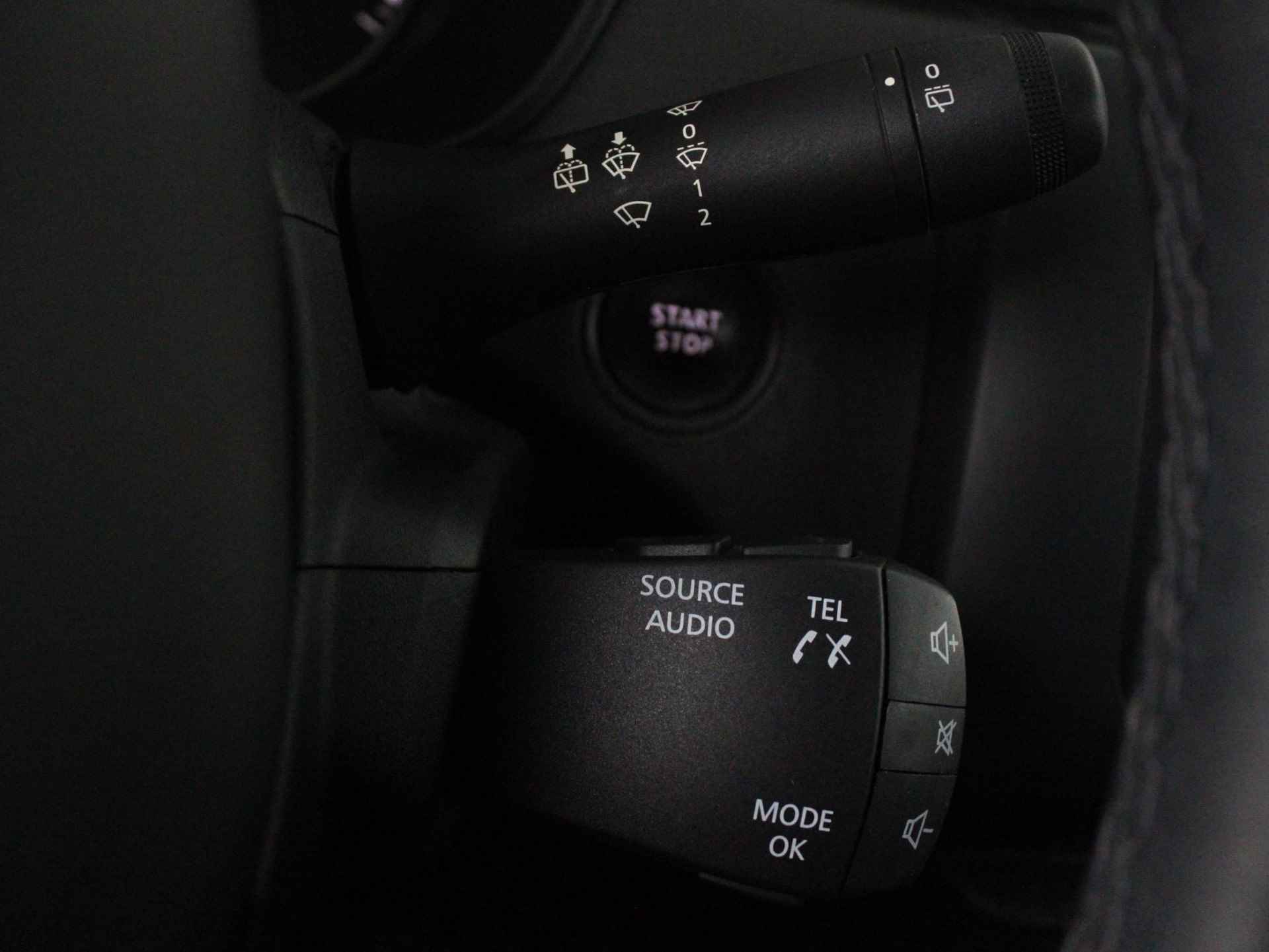 Dacia Duster 1.2 TCe 125 Prestige | Navi | Clima | Leder | Cruise | Keyless | Stoelverw. | 360° camera | LM velgen 17" | Goed onderhouden! - 31/41