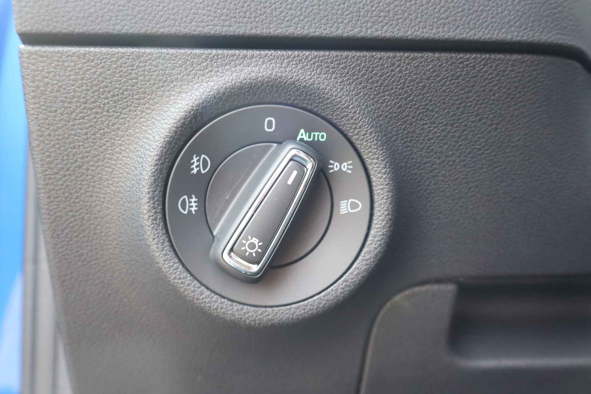 Škoda Karoq 1.5 TSI ACT Business Edition NL-Auto!! Carplay I Camera I Key-Less -- HEMELVAARTSDAG GEOPEND VAN 11.00 T/M 15.00 UUR -- - 29/36