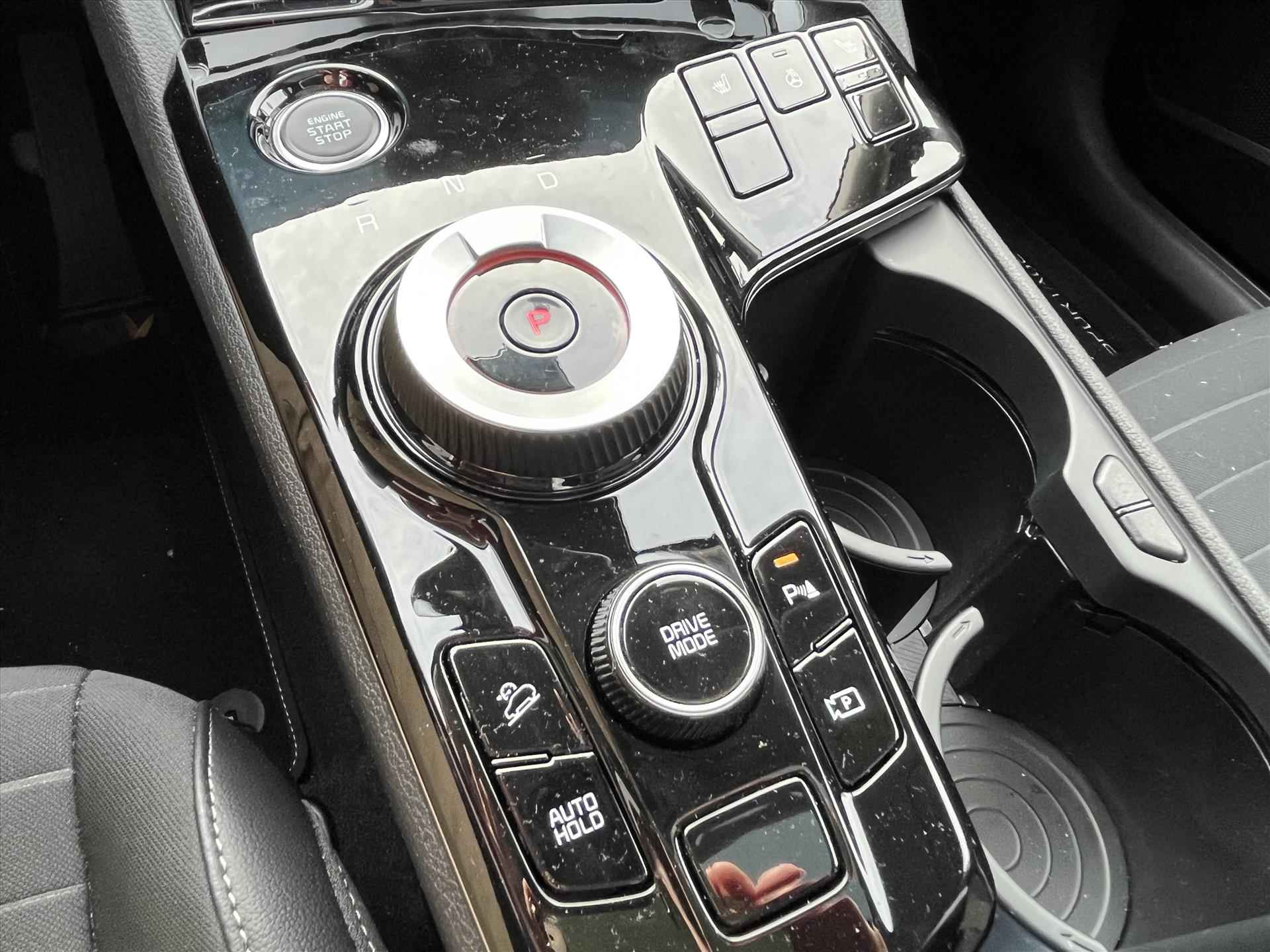 Kia Sportage 1.6 T-GDi 230pk Hybrid AT6 DynamicPlusLine | Panorama schuifdak | Navigatie | Climatronic | Stoel en stuur verwarming | Elektrische achterklep | - 18/26