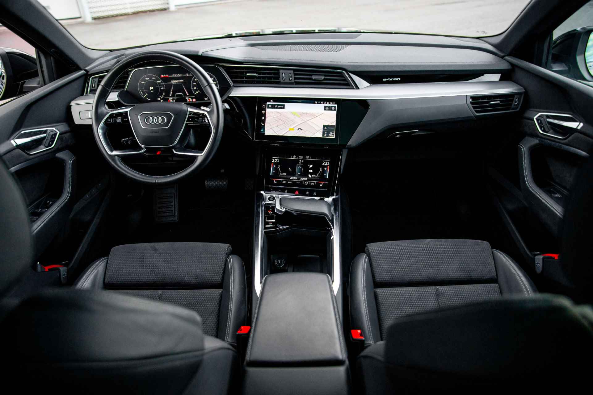Audi e-tron Sportback 55 408pk quattro S Edition | Panoramadak | Zwart optiek | Achteruitrijcamera | 21" Velgen | - 10/74