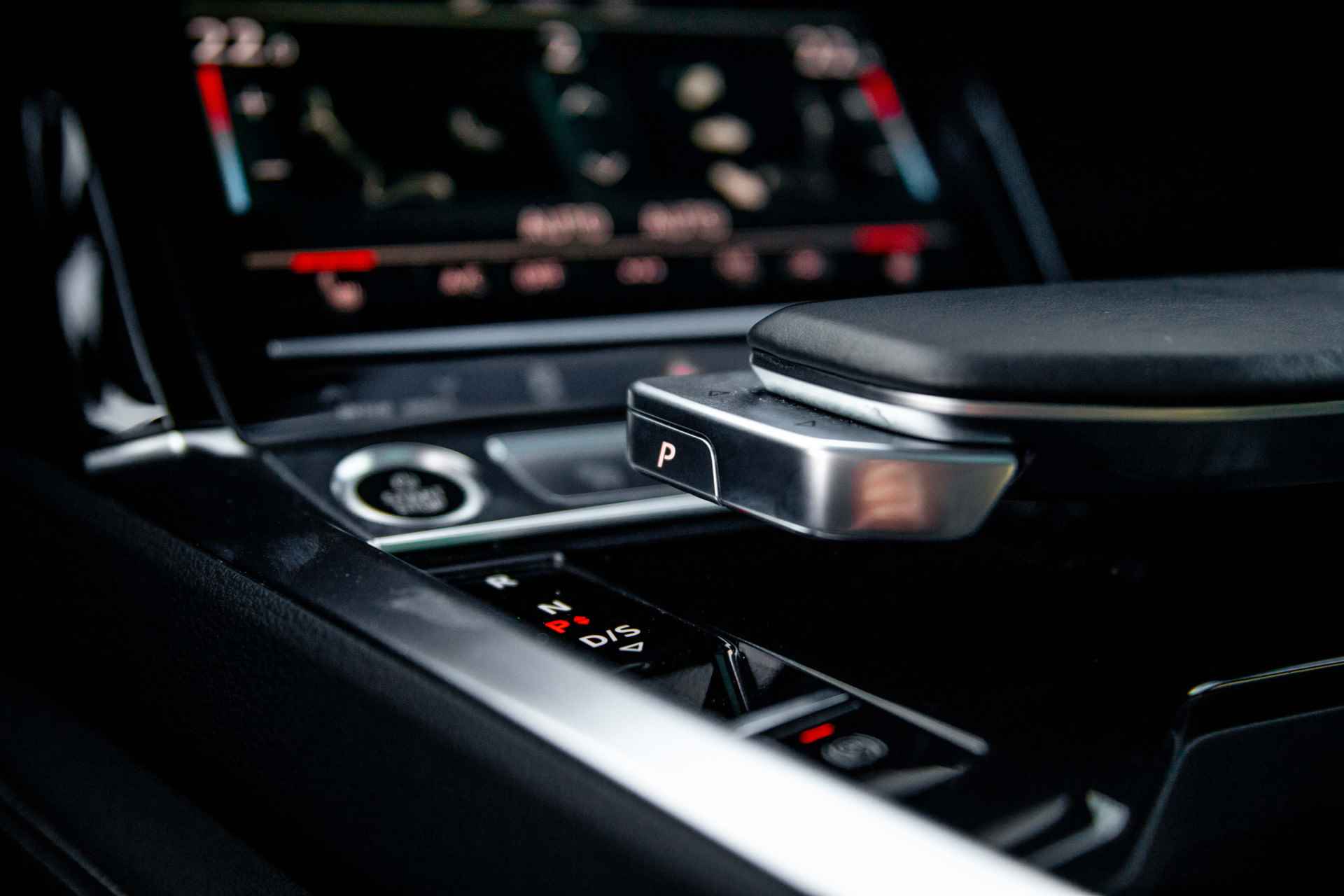 Audi e-tron Sportback 55 408pk quattro S Edition | Panoramadak | Zwart optiek | Achteruitrijcamera | 21" Velgen | - 58/74
