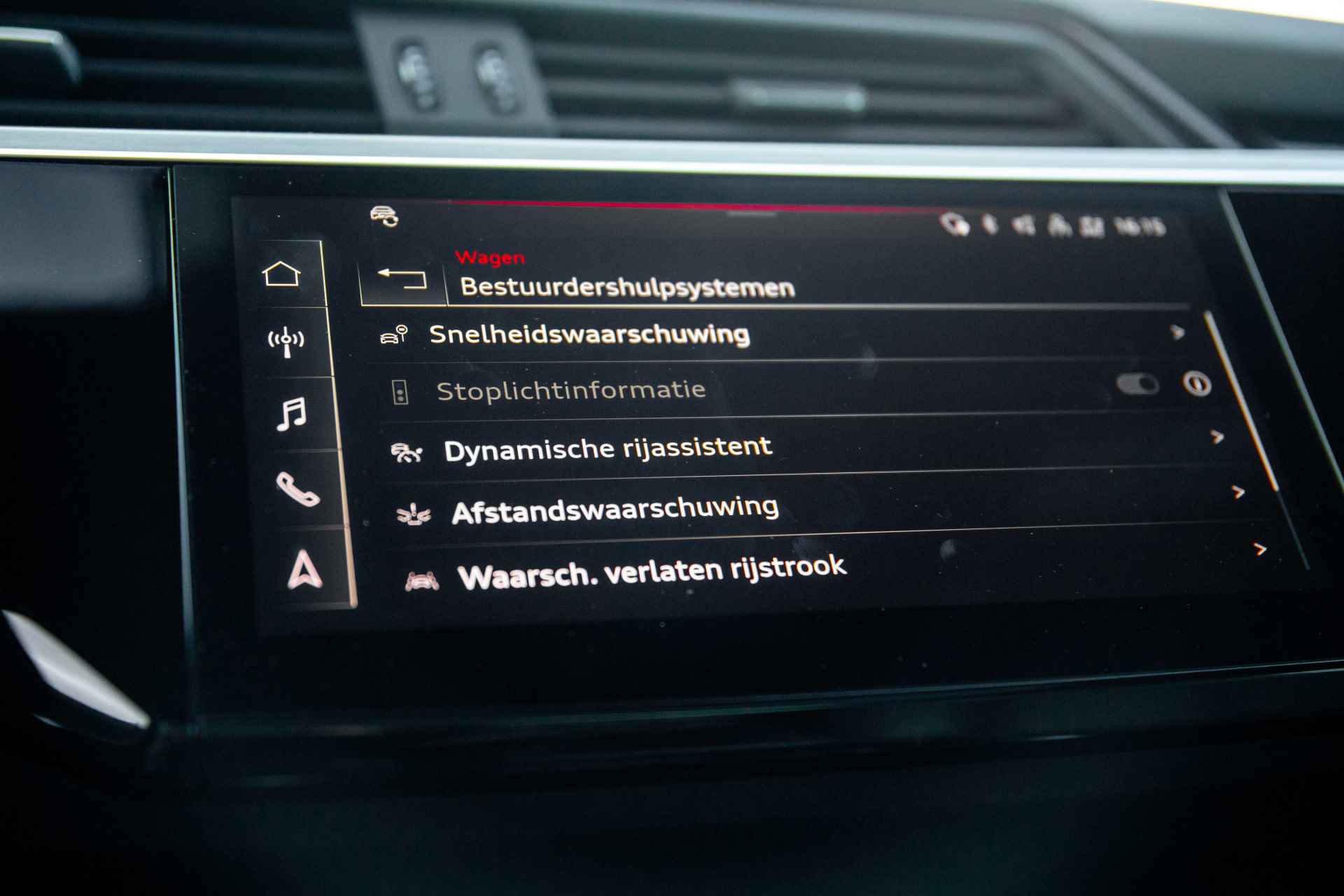 Audi e-tron Sportback 55 408pk quattro S Edition | Panoramadak | Zwart optiek | Achteruitrijcamera | 21" Velgen | - 72/74