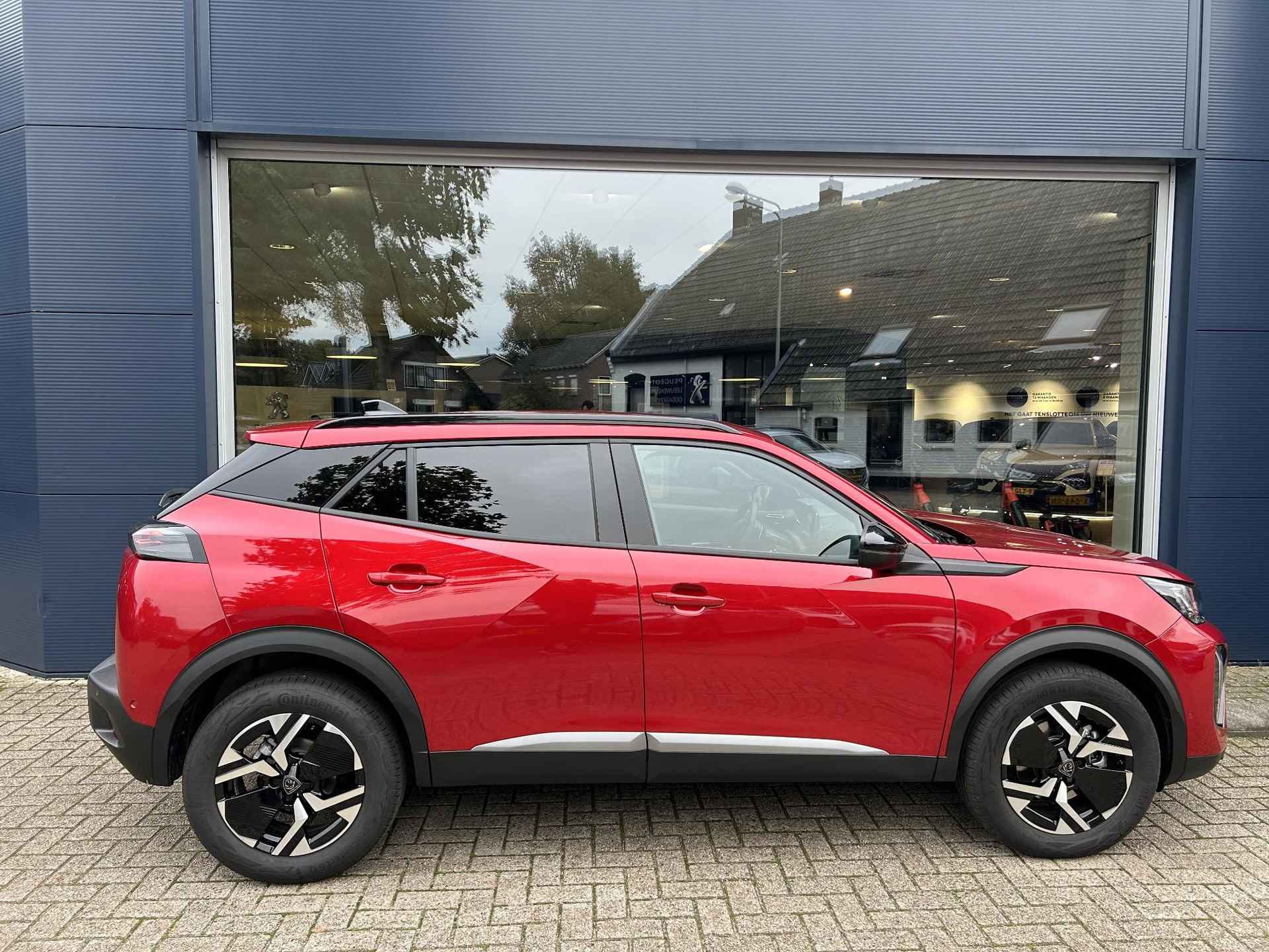 Peugeot 2008 1.2 Hybrid 136 Allure | Nieuw Model 2024! | Hybride Elektrisch rijden met Automaat | Navigatie | Parkeercamera | 360 graden Camera | Stoelverwarming | LED Verlichting | Apple Carplay/Android Auto | Lichtmetalen Velgen | Cruise & Climate Control | - 6/48