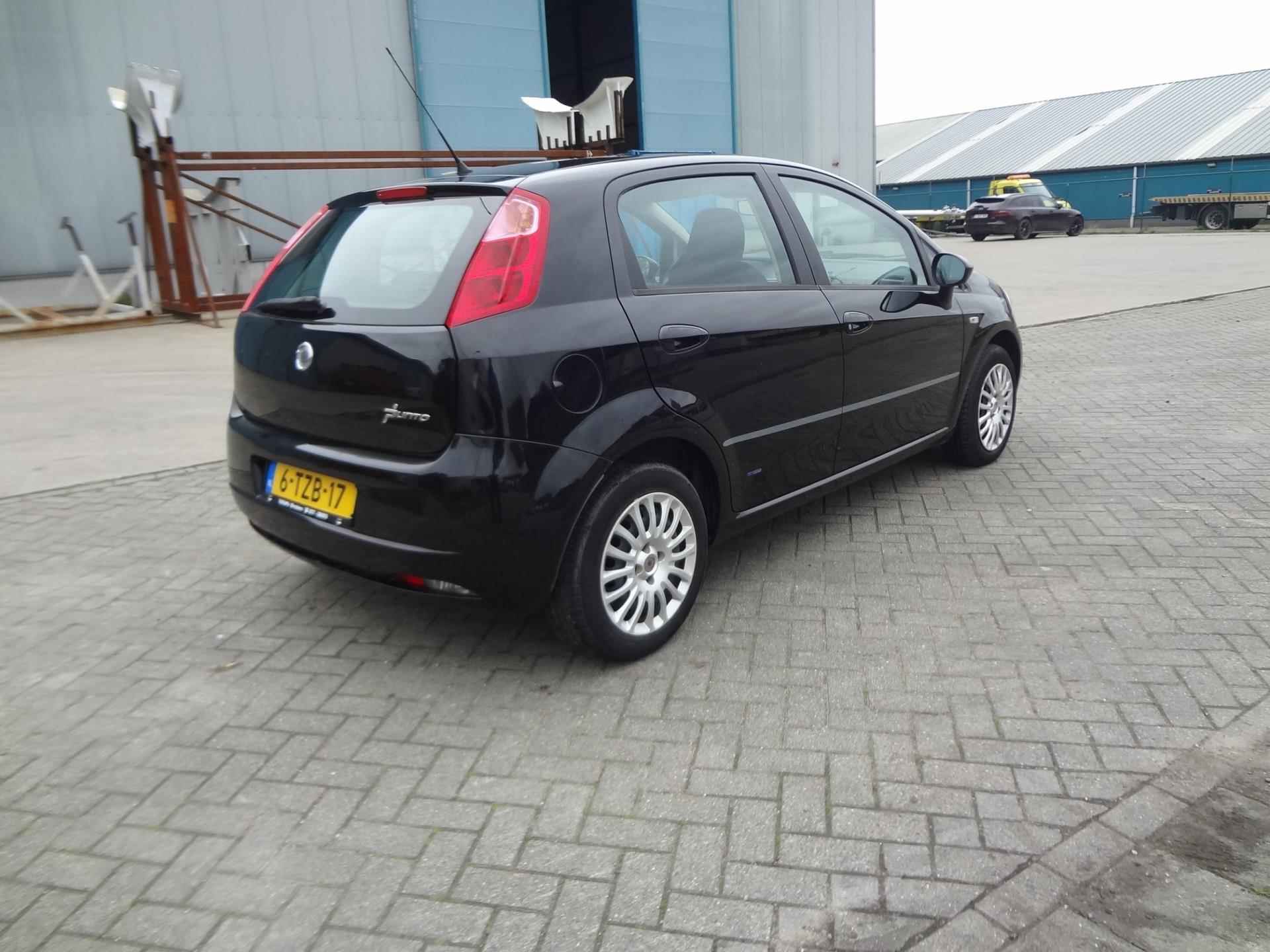 Fiat Grande Punto 1.2 Racing - 3/11