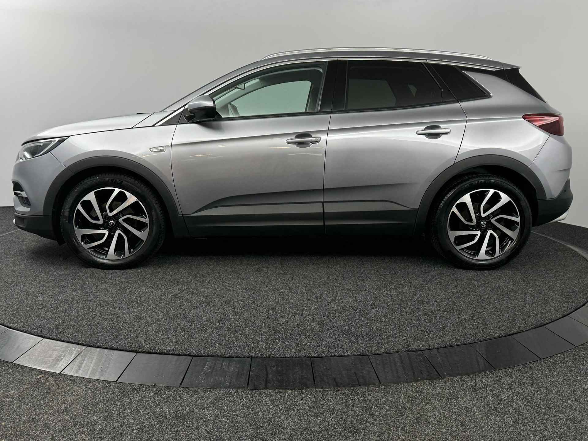 Opel Grandland X 1.6 Turbo Innovation | Leder pakket | Trekhaak | Stoelverwarming | LED koplampen | - 19/38