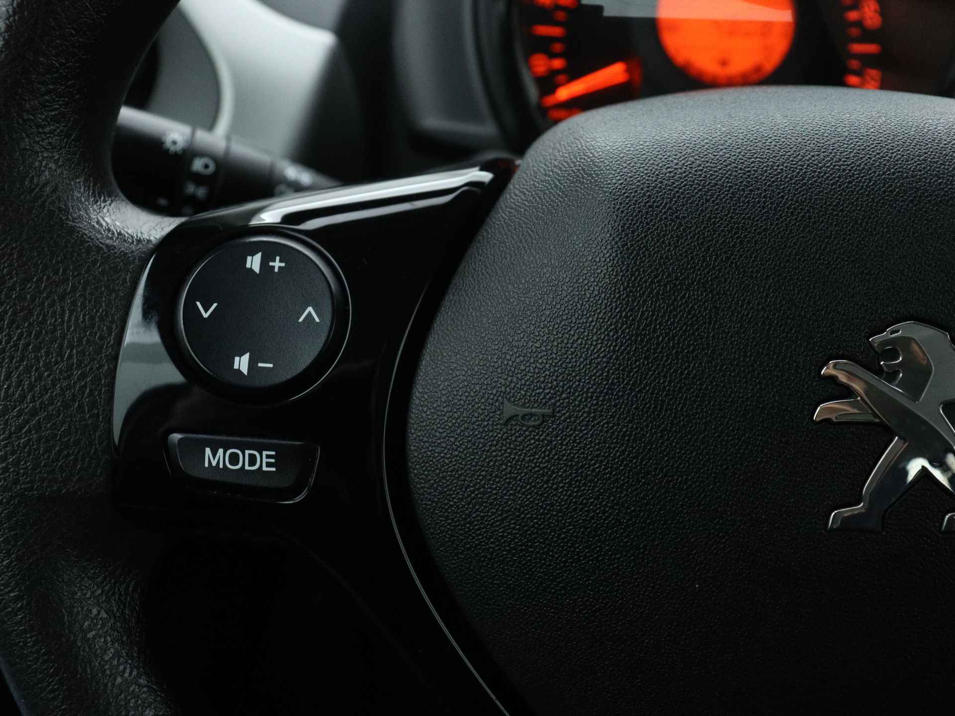 Peugeot 108 1.0 e-VTi Active | Airconditioning | Bluetooth met streaming | Elektr. raambediening | - 20/37