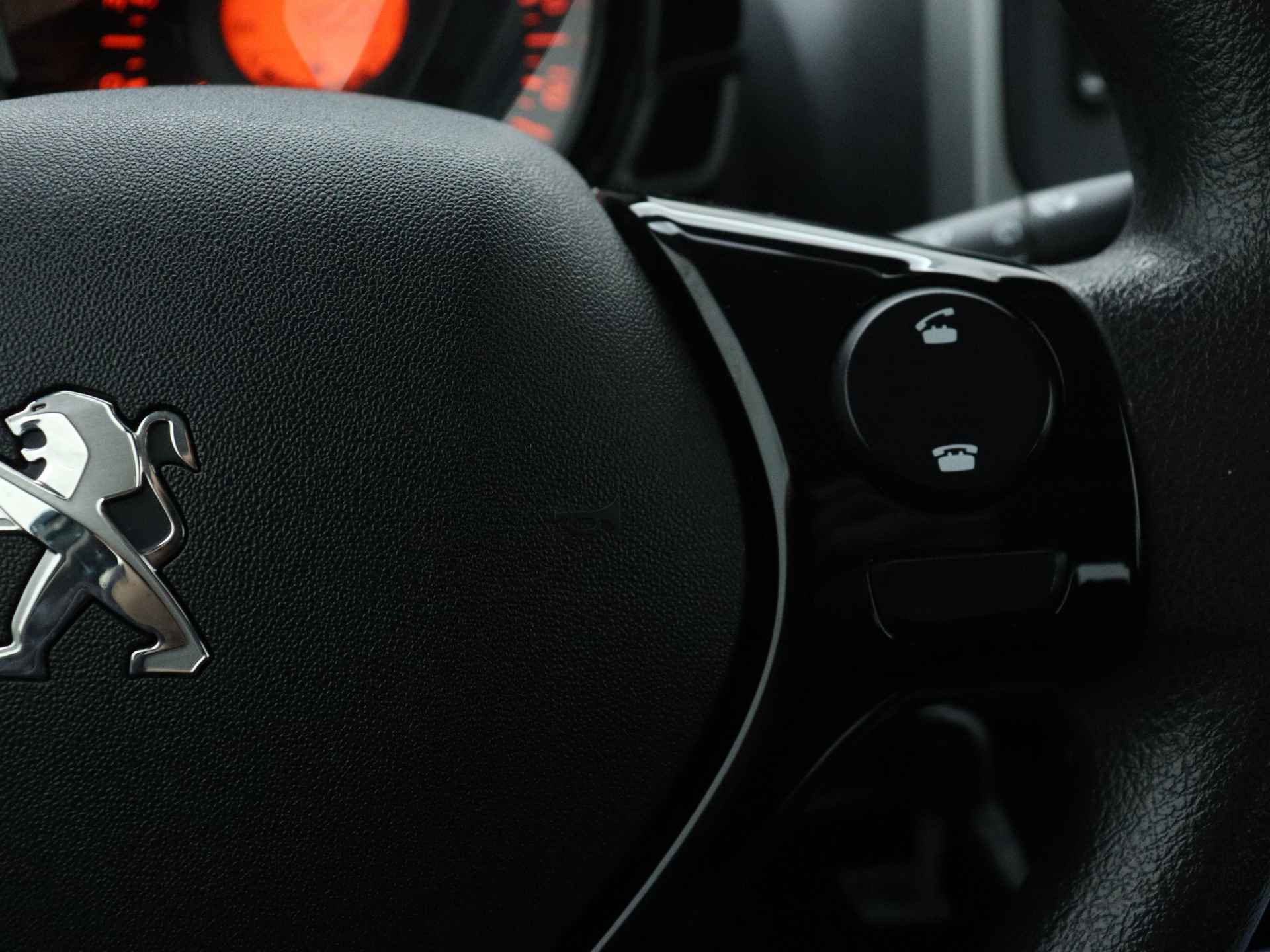 Peugeot 108 1.0 e-VTi Active | Airconditioning | Bluetooth met streaming | Elektr. raambediening | - 21/37