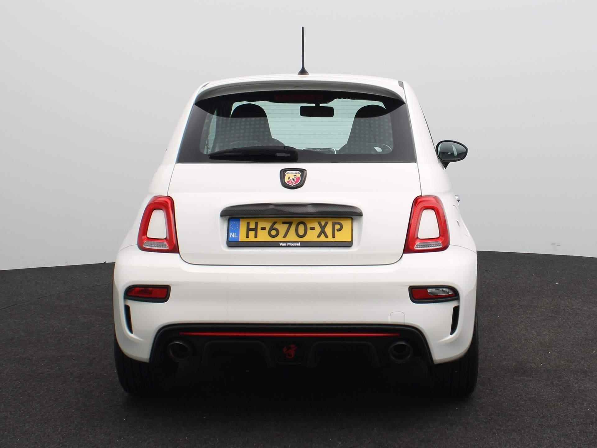 Abarth 500 1.4 T-Jet 595 | Handgeschakeld | 17'' OZ Velgen | Carbon Pack | Sportuitlaat | 34.978km!! | - 7/22