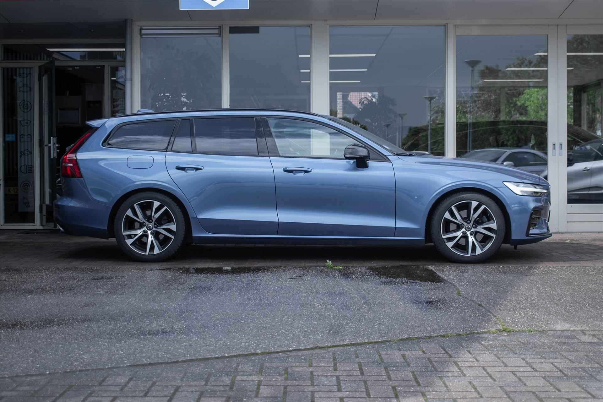 Volvo V60 T4 2.0 211pk Geartronic R-Design - 2/33