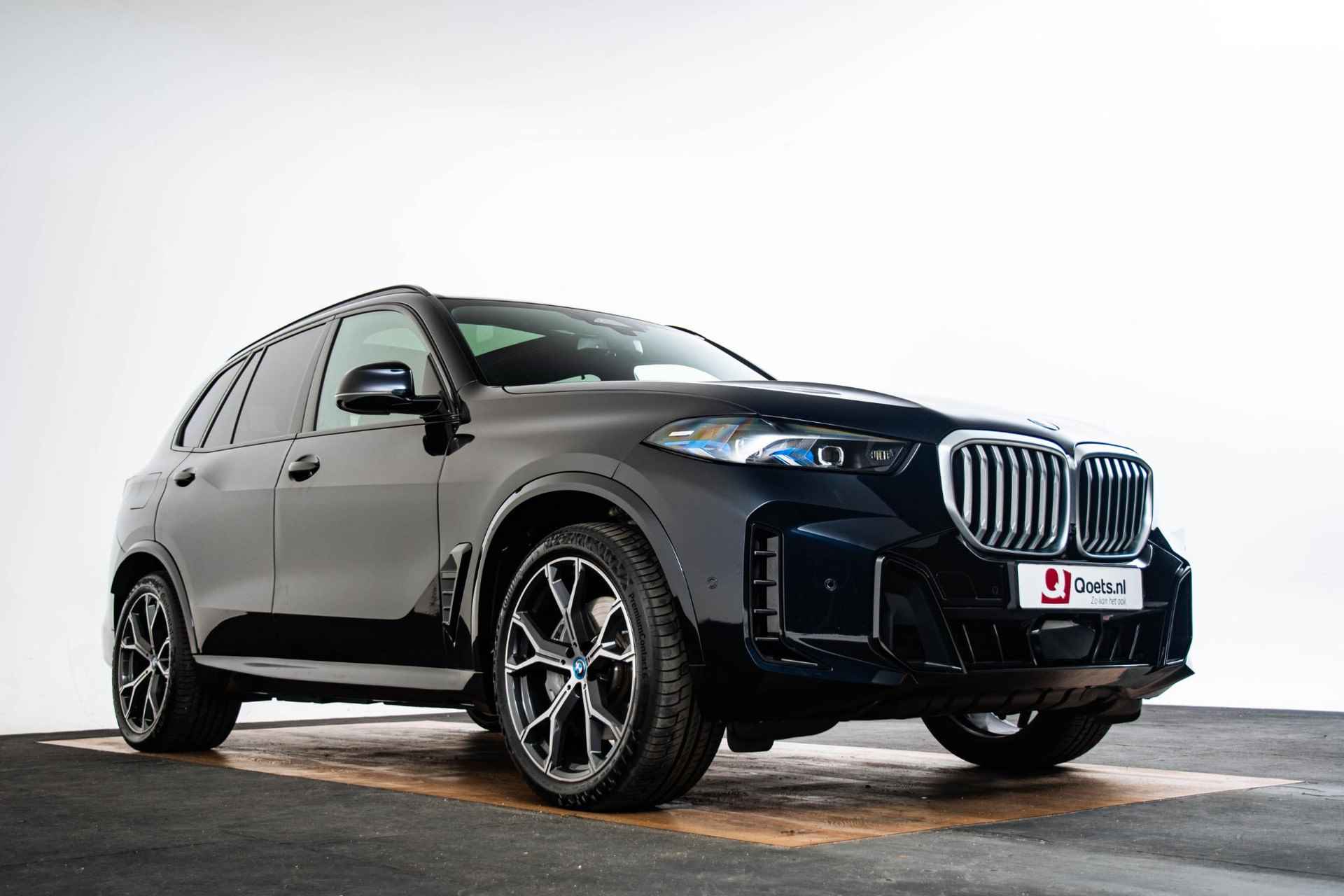 BMW X5 xDrive50e M Sport - Trekhaak - Panoramadak - Comfortstoelen - Stoelventilatie - Comfort Acces - Geluiddempende/getinte Ruiten - Parking/Driving Assistant - Harman Kardon - Zonneschermen achter - - 69/70