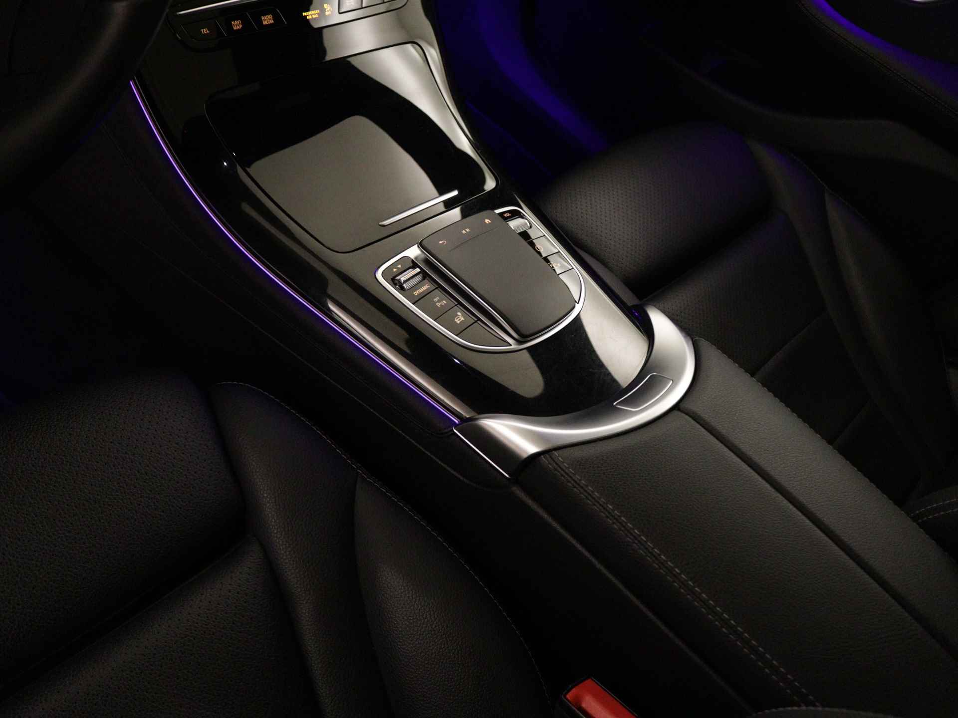 Mercedes-Benz EQC 400 4MATIC Business Solution Luxury 80 kWh | Lichtmetalen velgen | Schuif/kanteldak | Navigatie | Parking support | Lederen bekleding | Inclusief 24 maanden MB Certified garantie voor europa | - 11/39