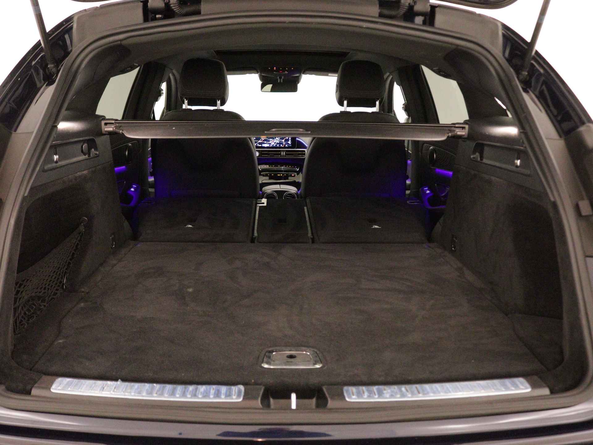 Mercedes-Benz EQC 400 4MATIC Business Solution Luxury 80 kWh | Lichtmetalen velgen | Schuif/kanteldak | Navigatie | Parking support | Lederen bekleding | Inclusief 24 maanden MB Certified garantie voor europa | - 34/39