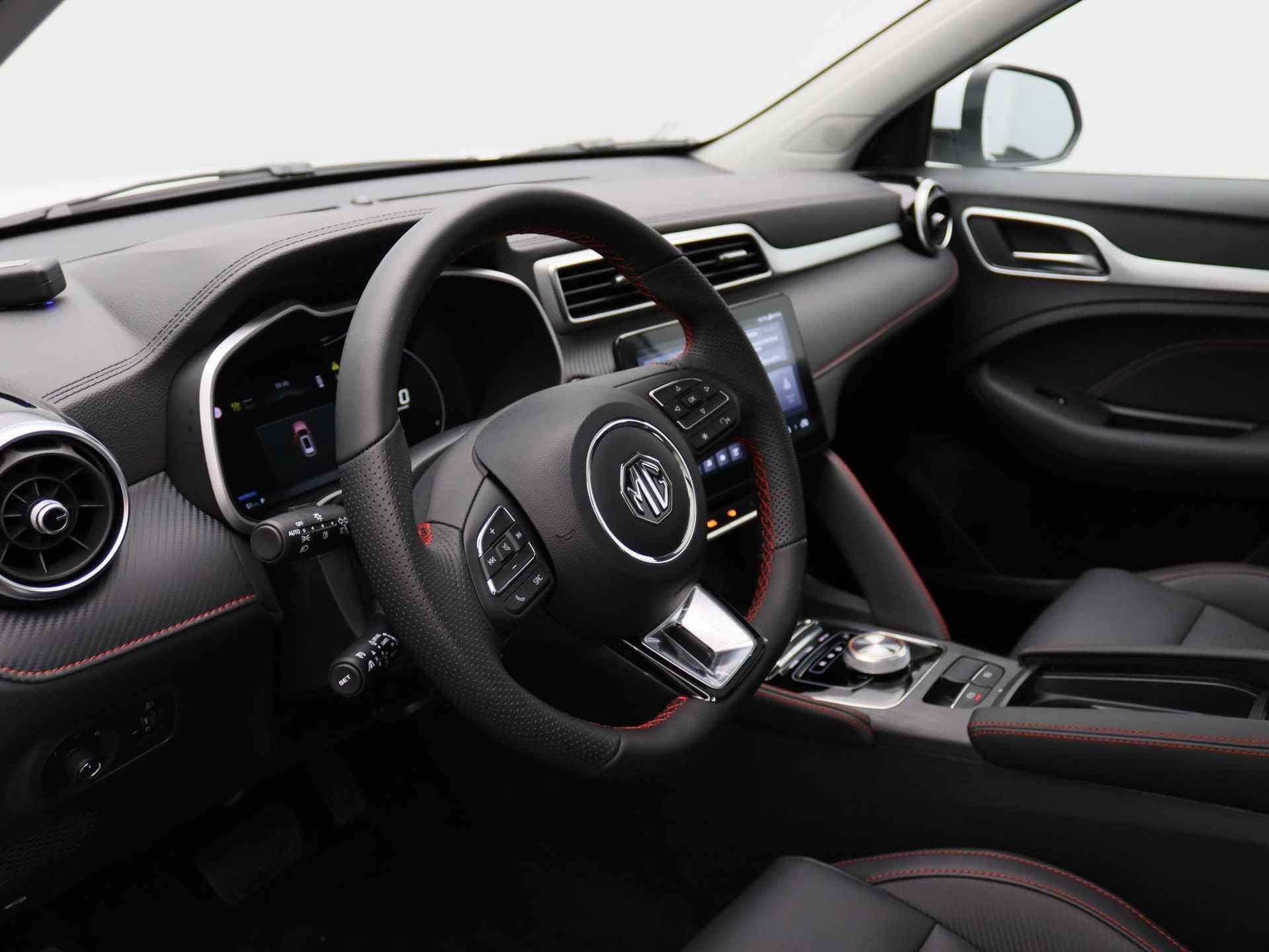MG ZS EV Standard Range Luxury | 320 km WLTP | Navigatie | Panorama dak | 7 jaar 150.000 km garantie | Nu €2500,- Upgrade Actie Voordeel! | Wordt in alle kleuren verwacht! - 5/19