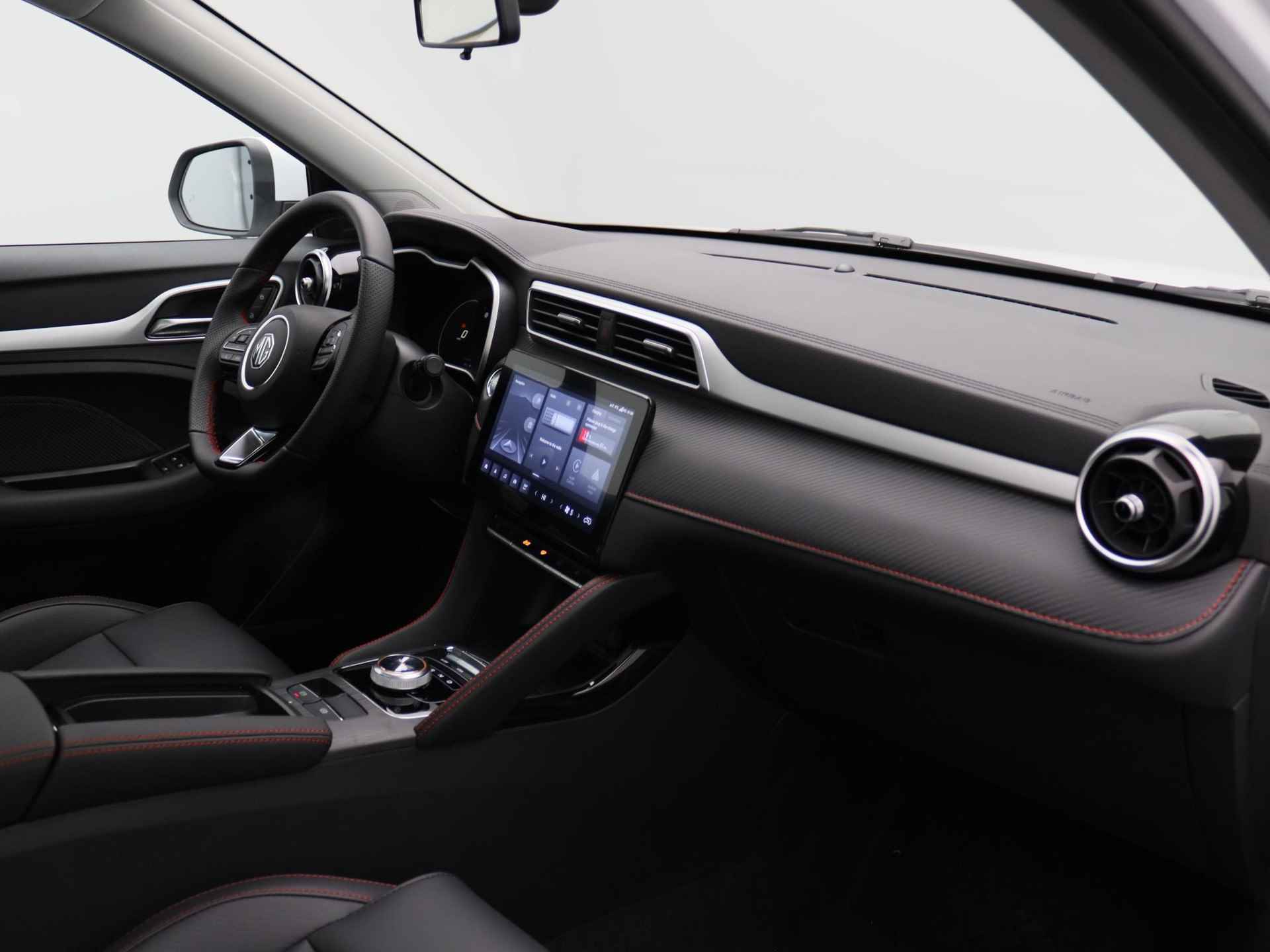 MG ZS EV Standard Range Luxury | 320 km WLTP | Navigatie | Panorama dak | 7 jaar 150.000 km garantie | Nu €2500,- Upgrade Actie Voordeel! | Wordt in alle kleuren verwacht! - 7/19